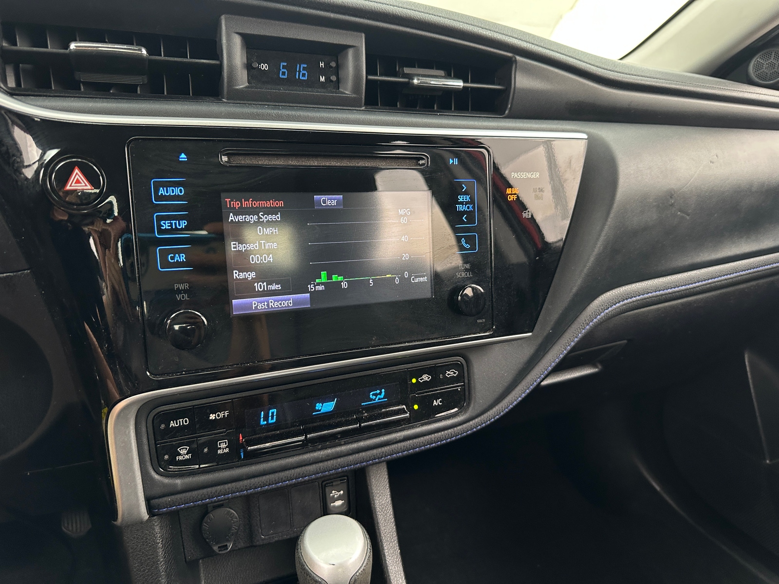 Thumbnail: 2017 Toyota Corolla - 3