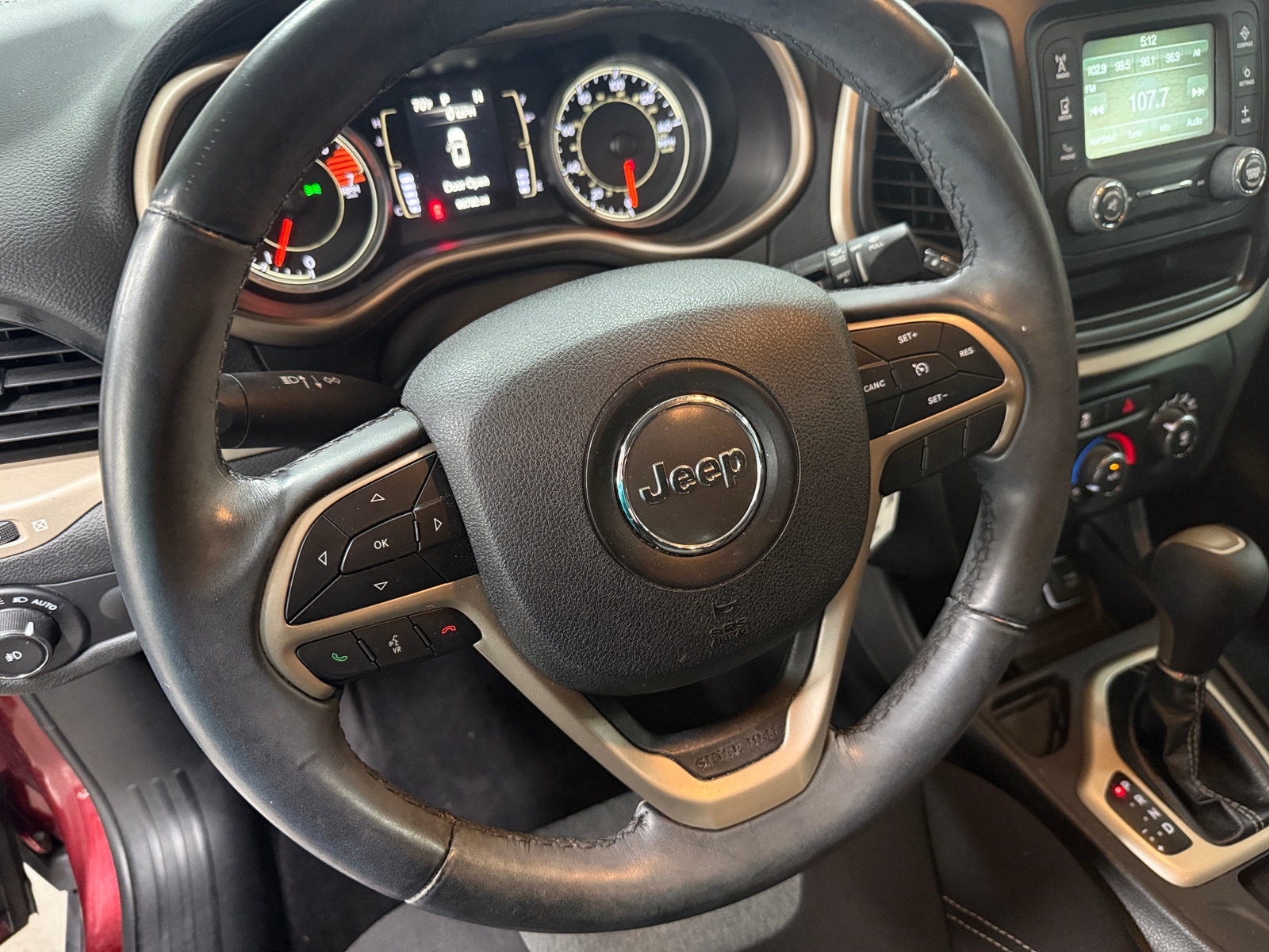 Thumbnail: 2018 Jeep Cherokee - 5