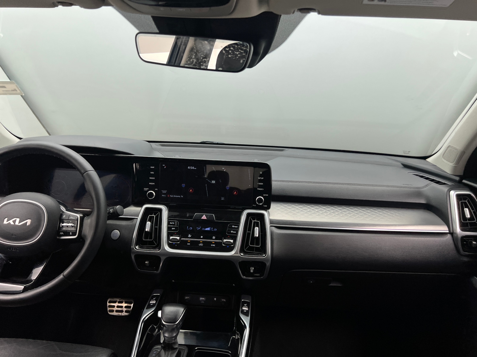 Thumbnail: 2022 Kia Sorento - 2
