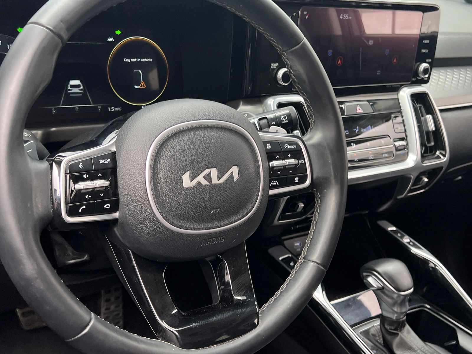 Thumbnail: 2022 Kia Sorento - 4