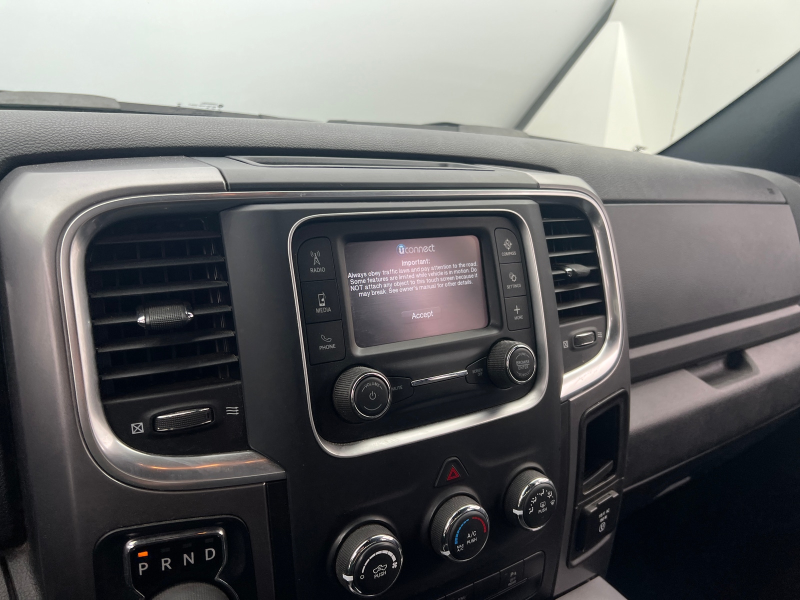 Thumbnail: 2022 RAM 1500 Classic - 4