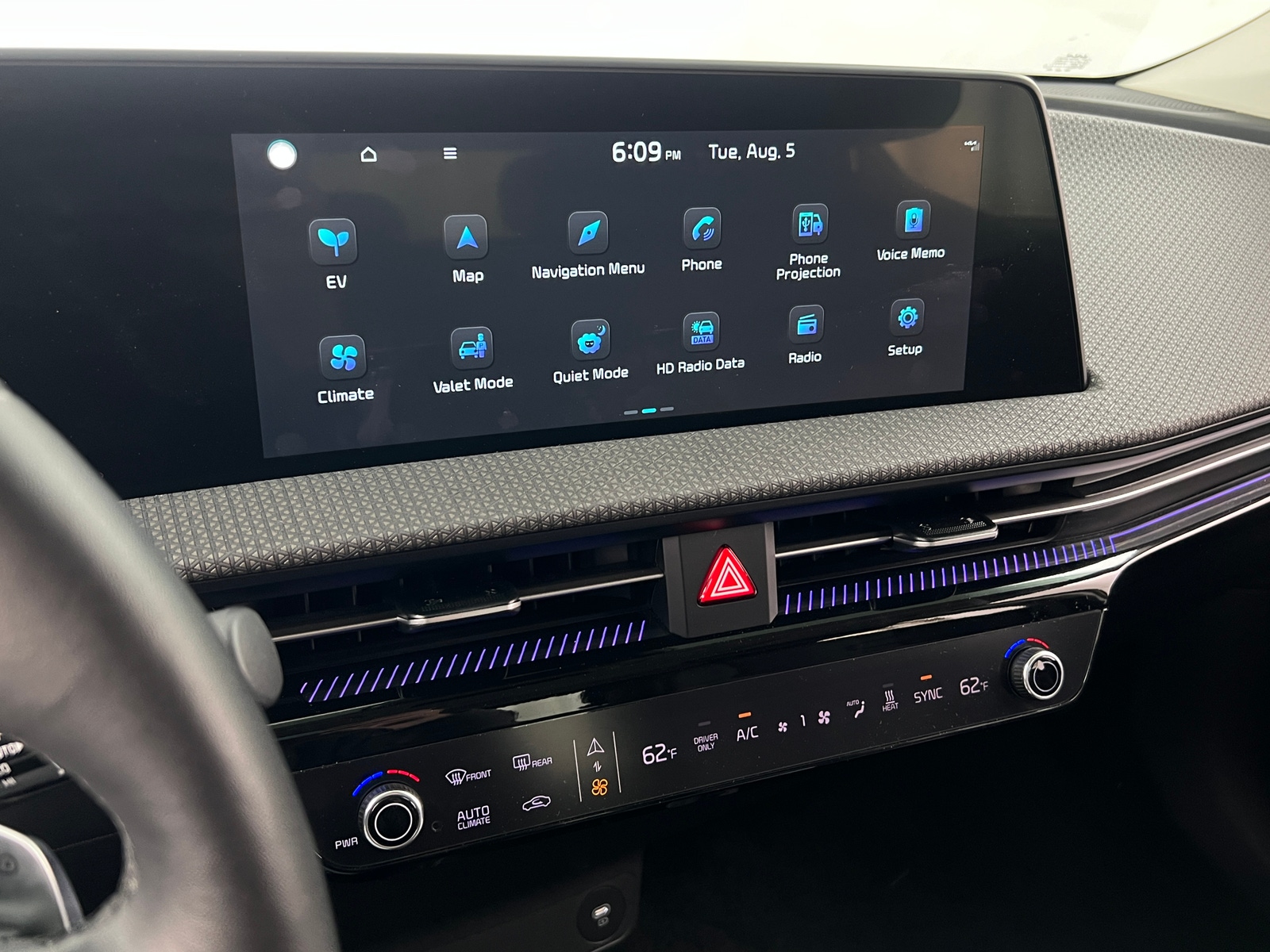 Thumbnail: 2022 Kia EV6 - 4