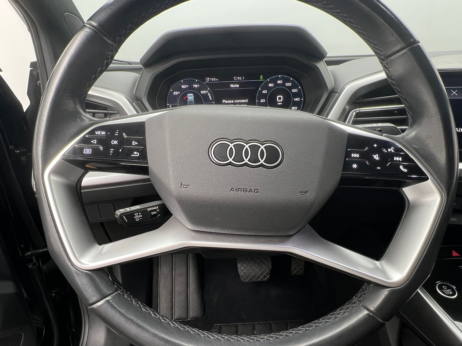 Thumbnail: 2024 Audi Q4 e-tron - 4