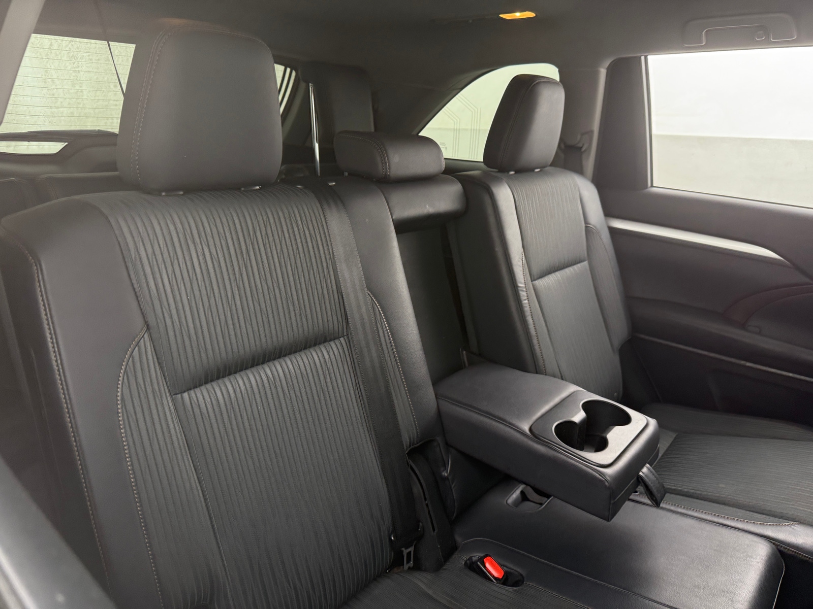 Thumbnail: 2014 Toyota Highlander - 6