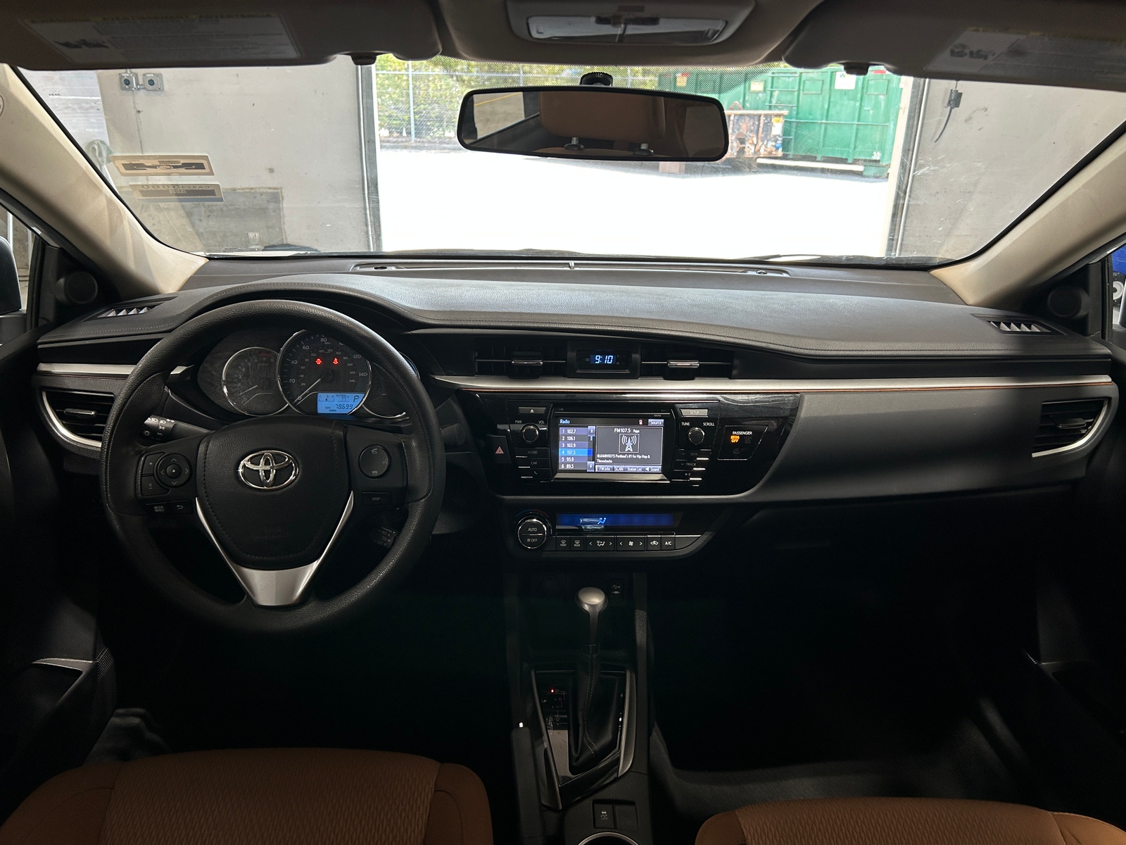 Thumbnail: 2015 Toyota Corolla - 3