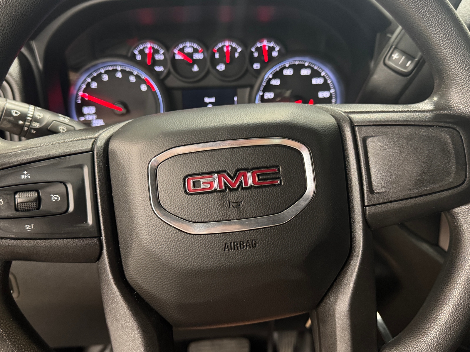 Thumbnail: 2022 GMC Sierra 1500 - 5