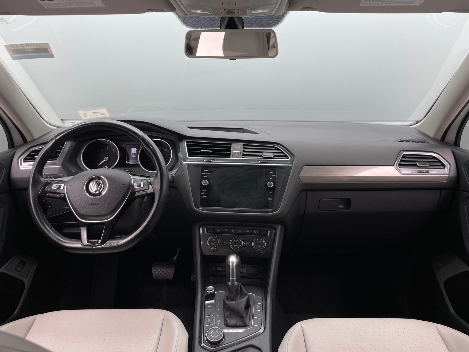 Thumbnail: 2018 Volkswagen Tiguan - 2