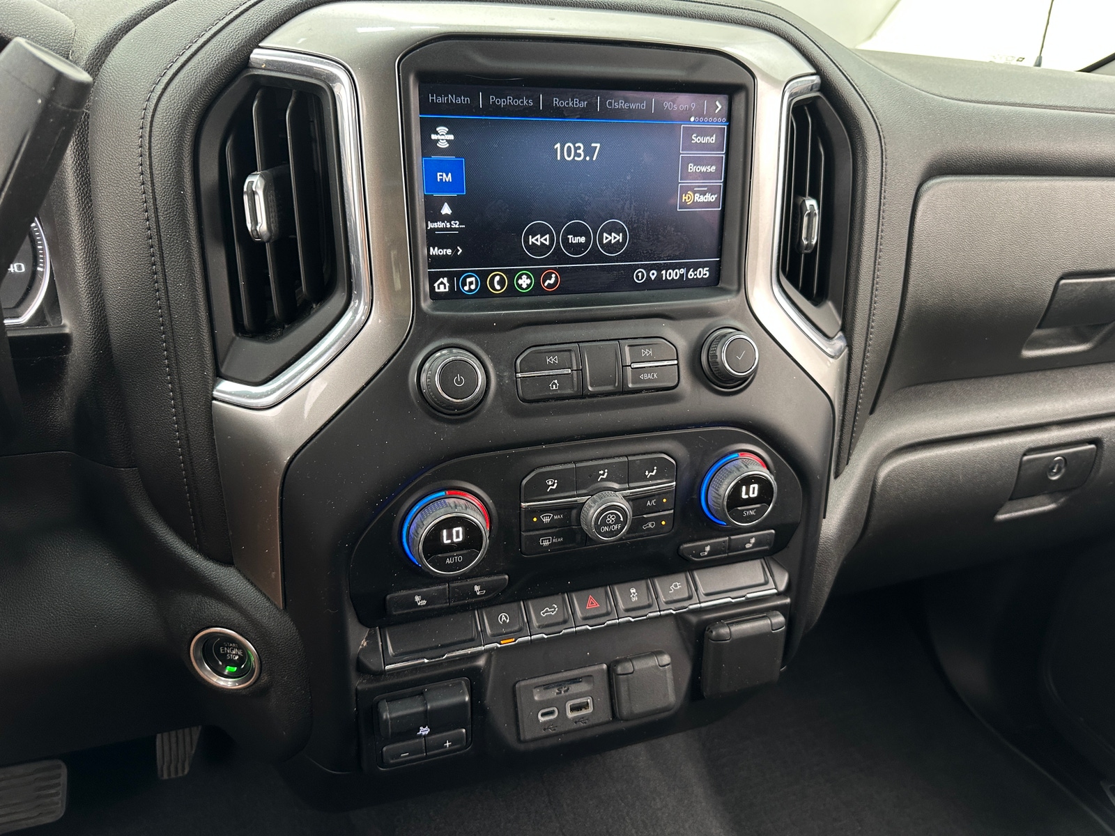 Thumbnail: 2021 Chevrolet Silverado 1500 - 4