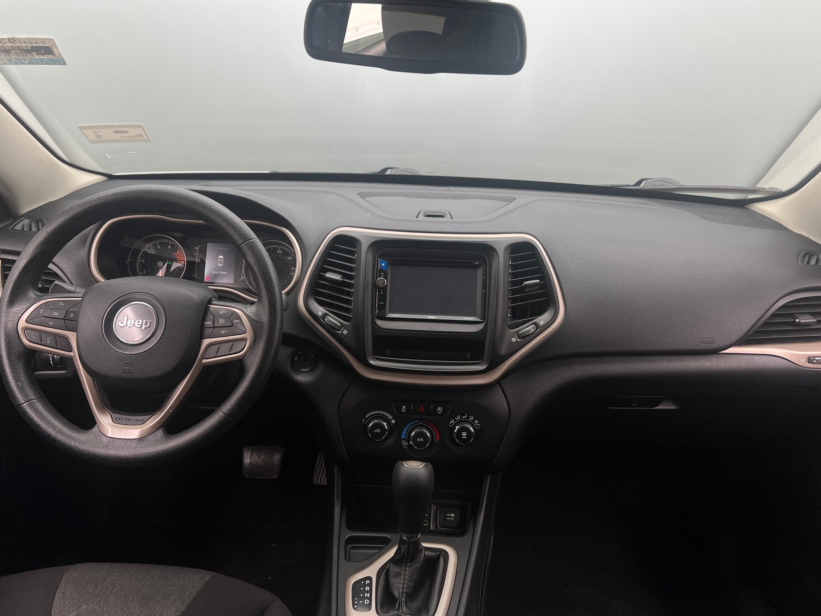 Thumbnail: 2017 Jeep Cherokee - 3