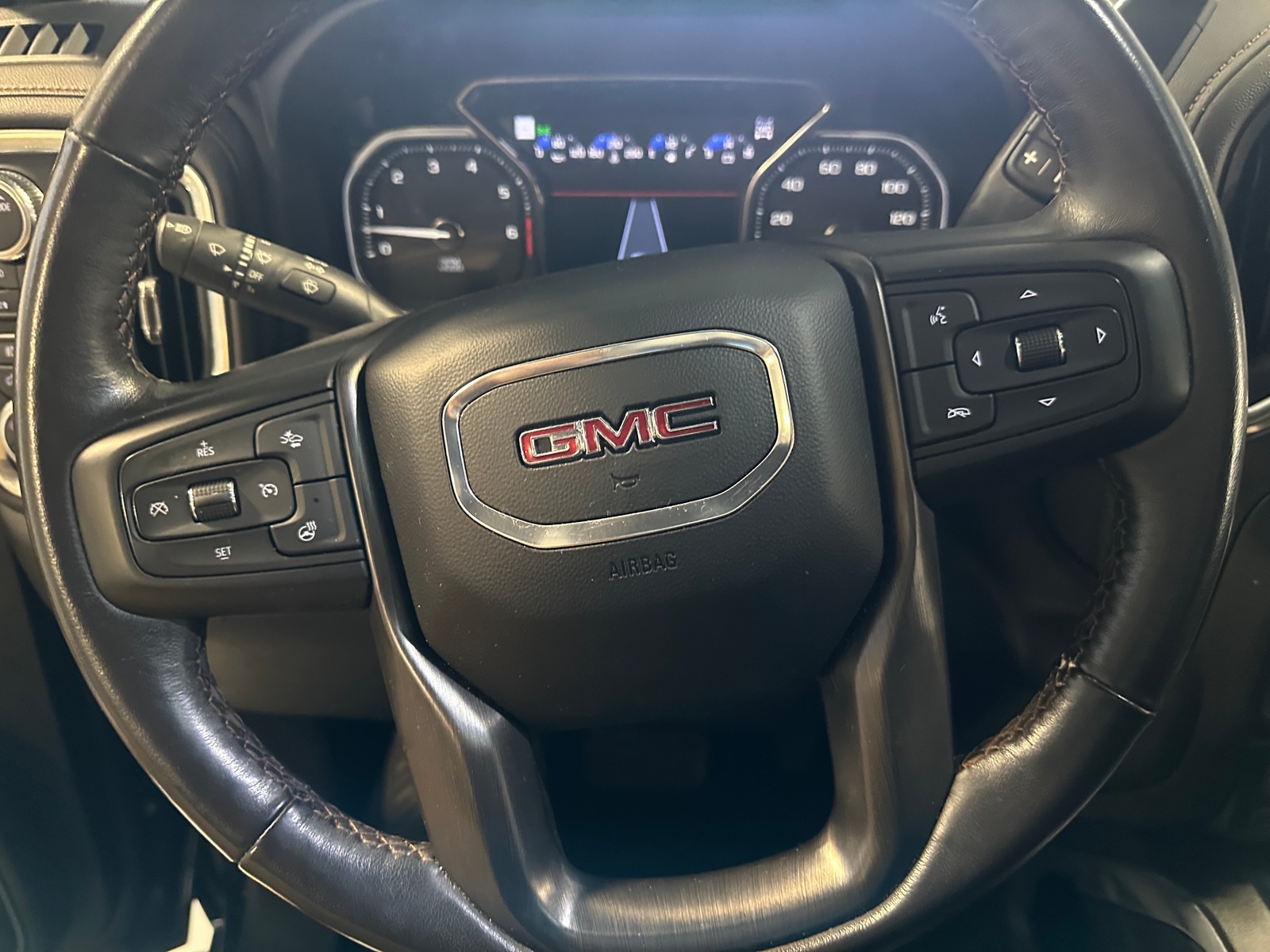 Thumbnail: 2022 GMC Sierra 3500 - 4