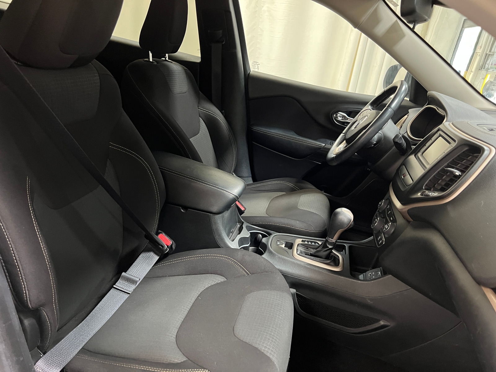 Thumbnail: 2016 Jeep Cherokee - 2
