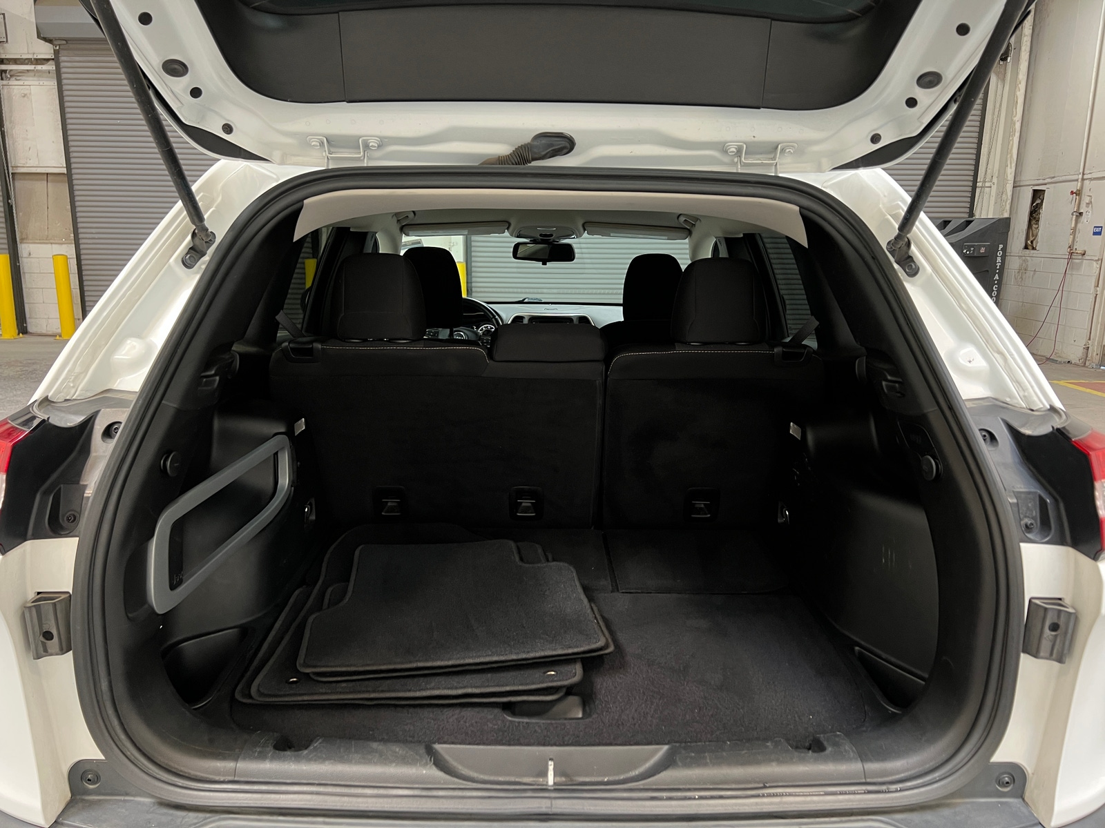 Thumbnail: 2016 Jeep Cherokee - 7
