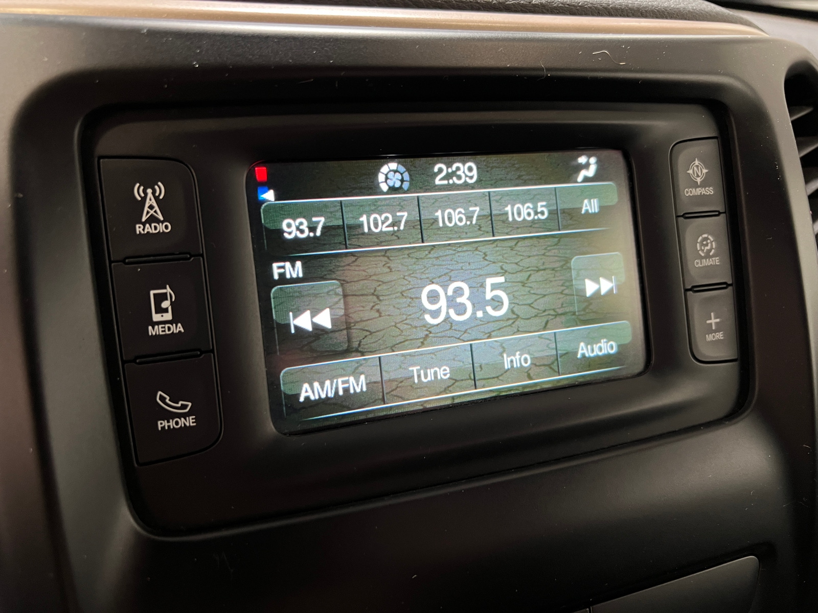 Thumbnail: 2016 Jeep Cherokee - 4