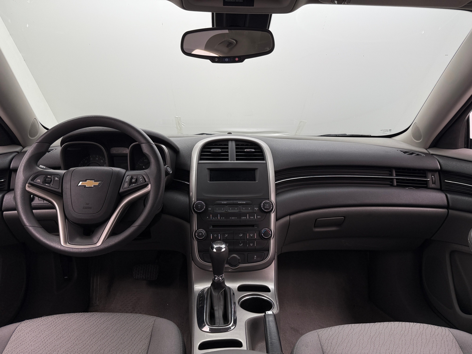 Thumbnail: 2015 Chevrolet Malibu - 3