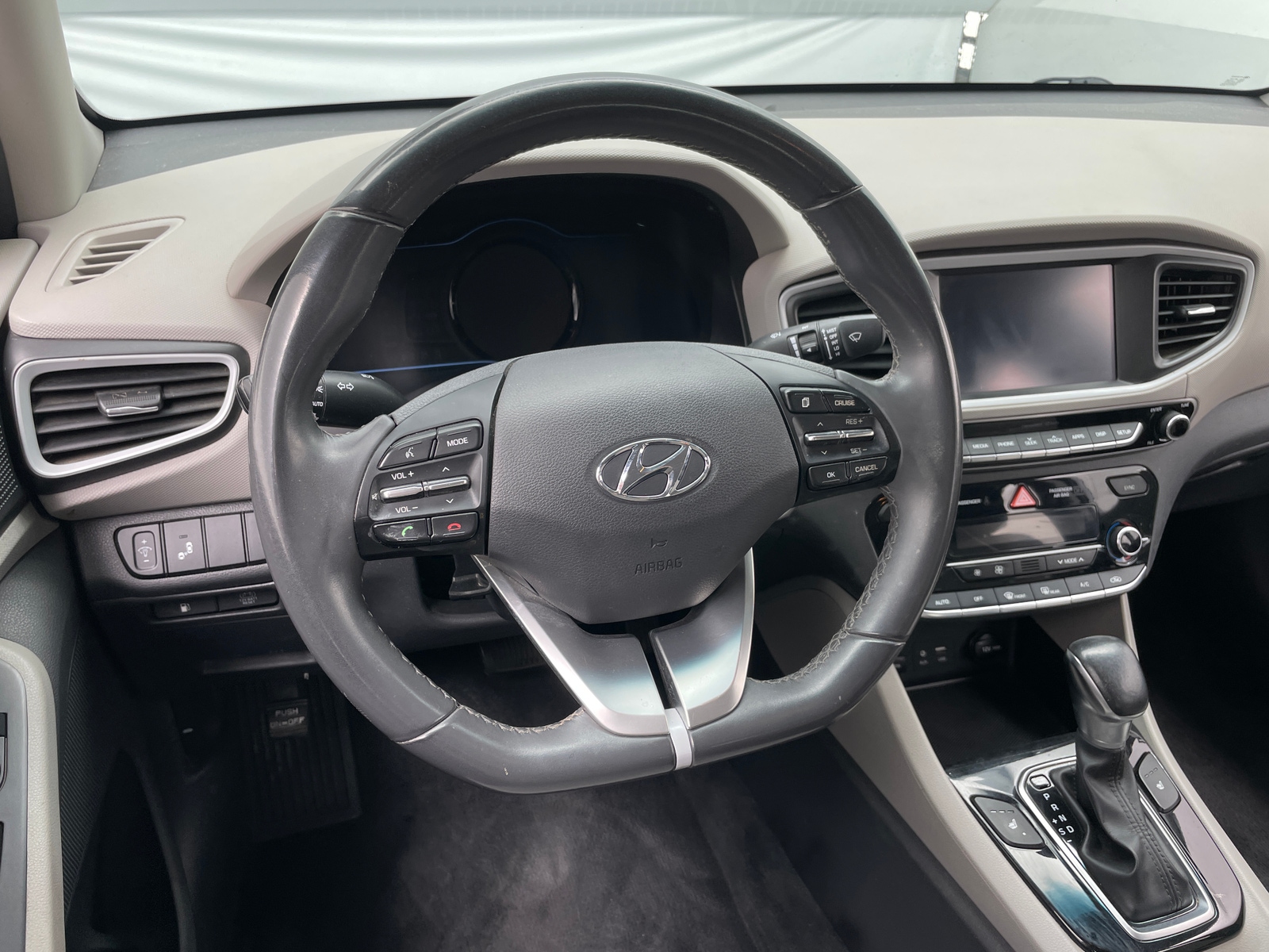 Thumbnail: 2017 Hyundai Ioniq - 5