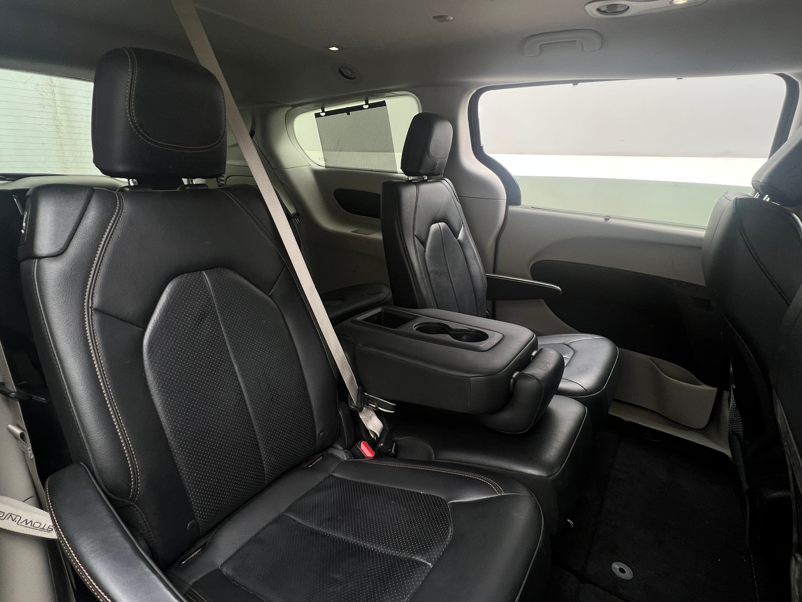 Thumbnail: 2018 Chrysler Pacifica - 5