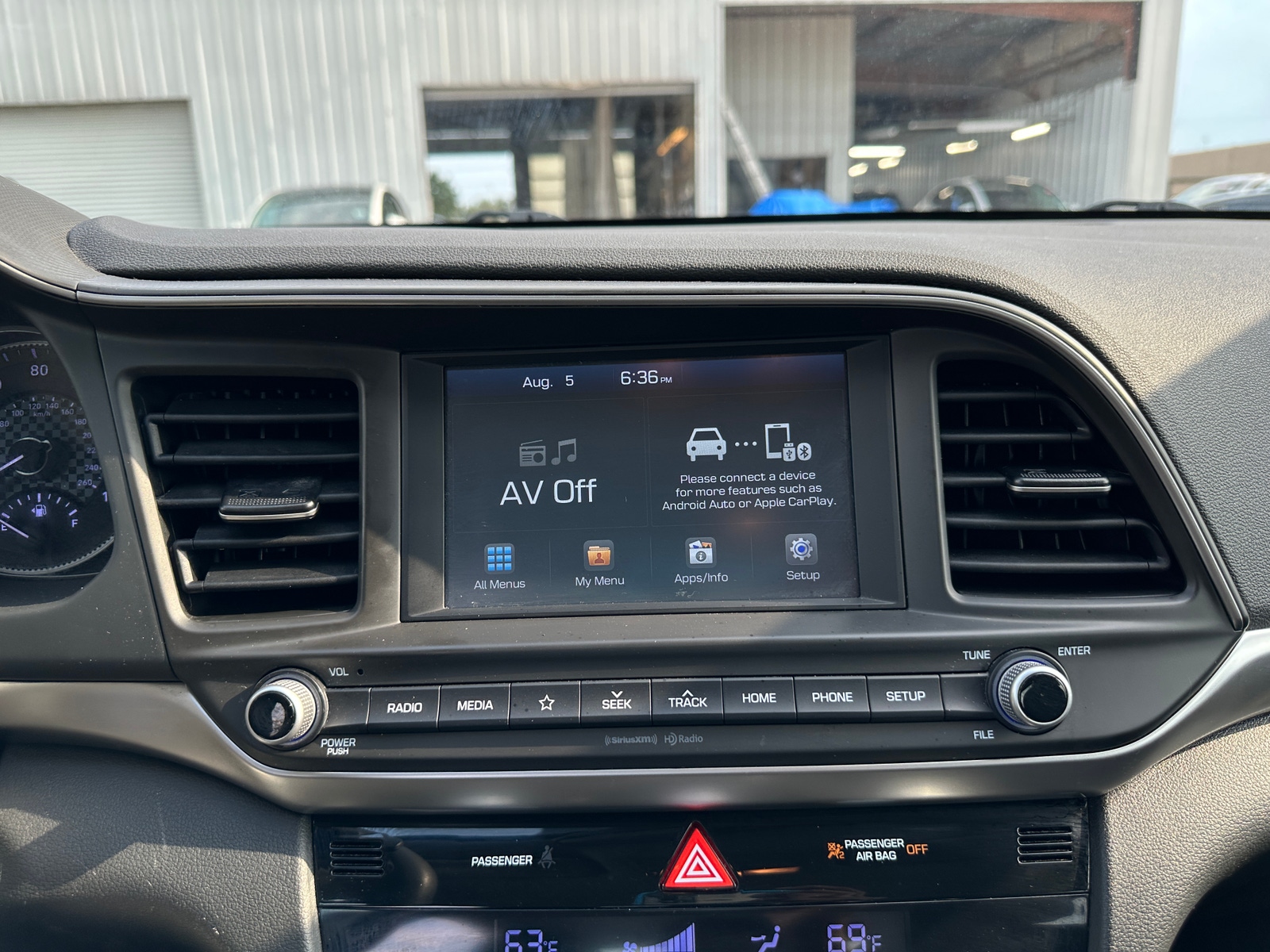 Thumbnail: 2020 Hyundai Elantra - 4