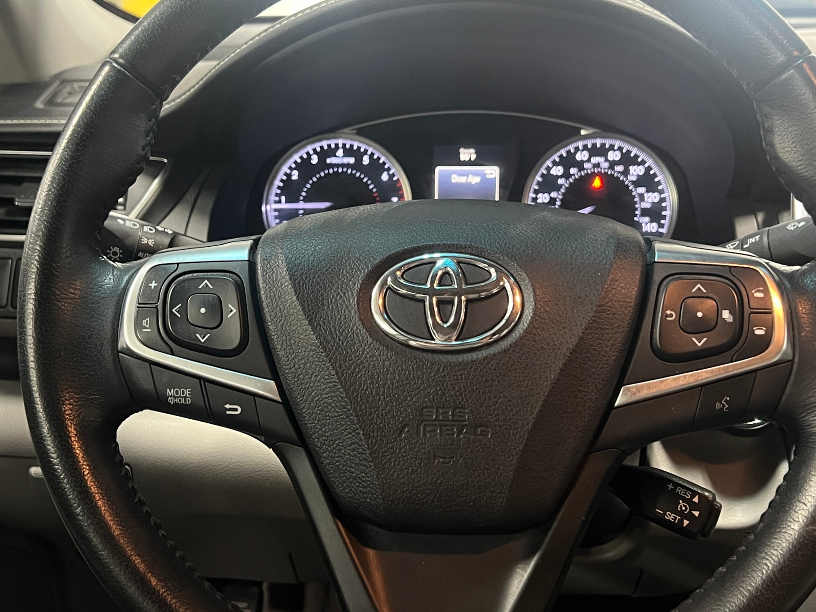 Thumbnail: 2016 Toyota Camry - 4