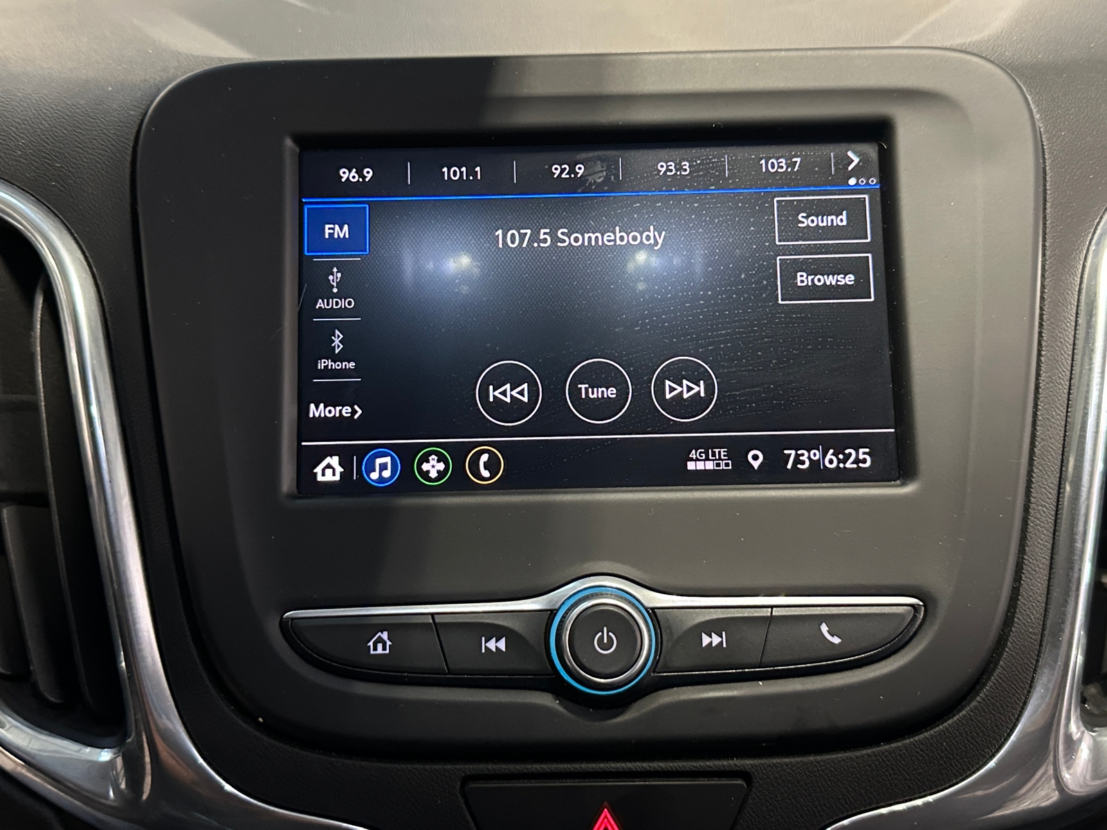 Thumbnail: 2020 Chevrolet Equinox - 4