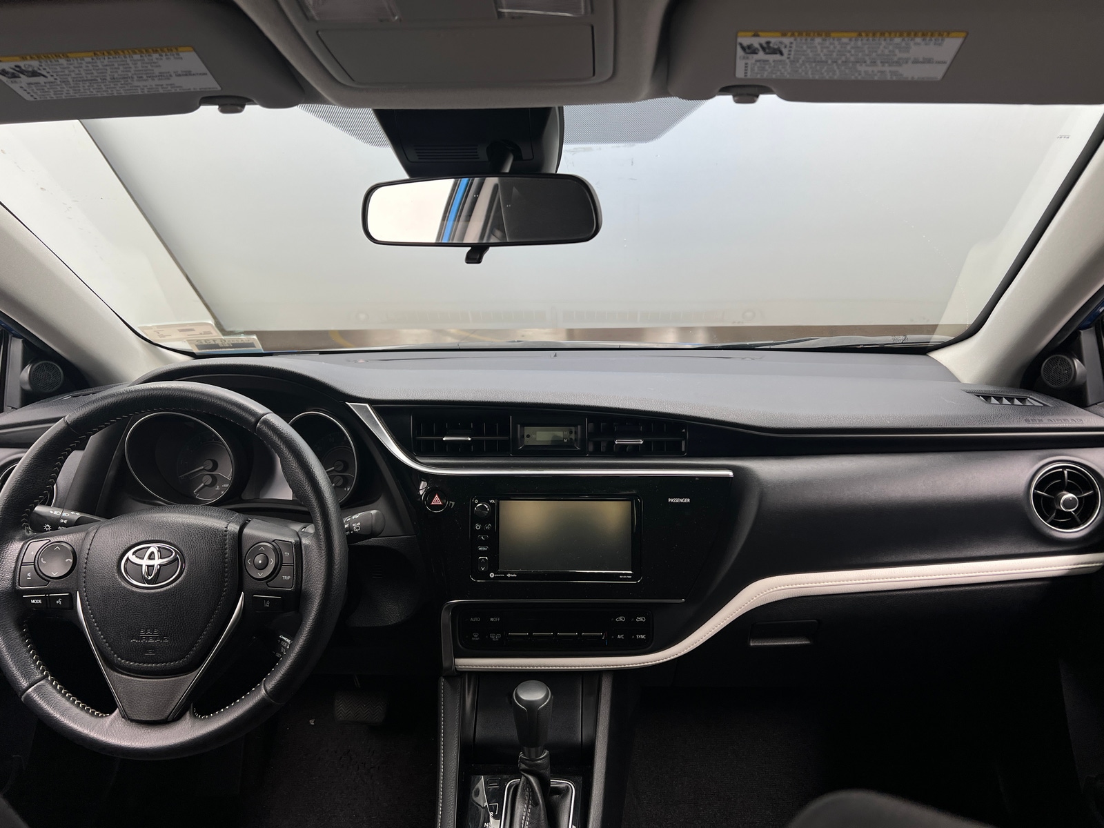 Thumbnail: 2018 Toyota Corolla iM - 3