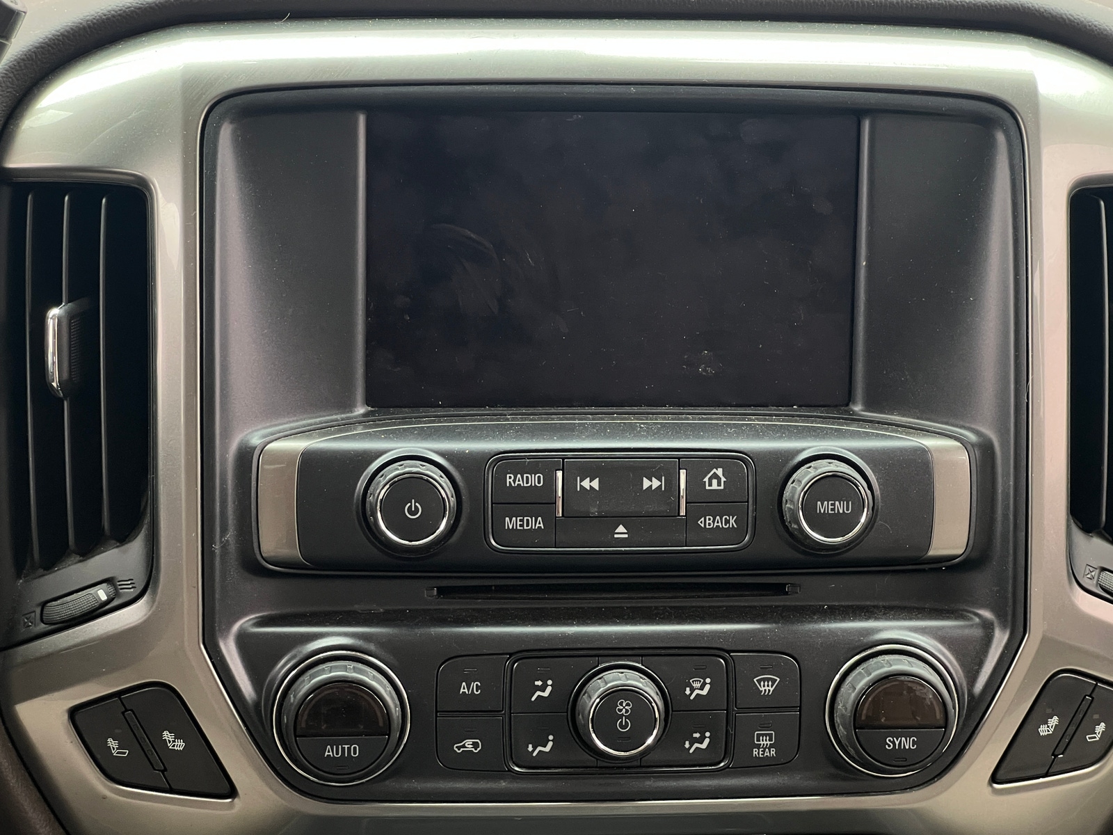 Thumbnail: 2018 Chevrolet Silverado 1500 - 4