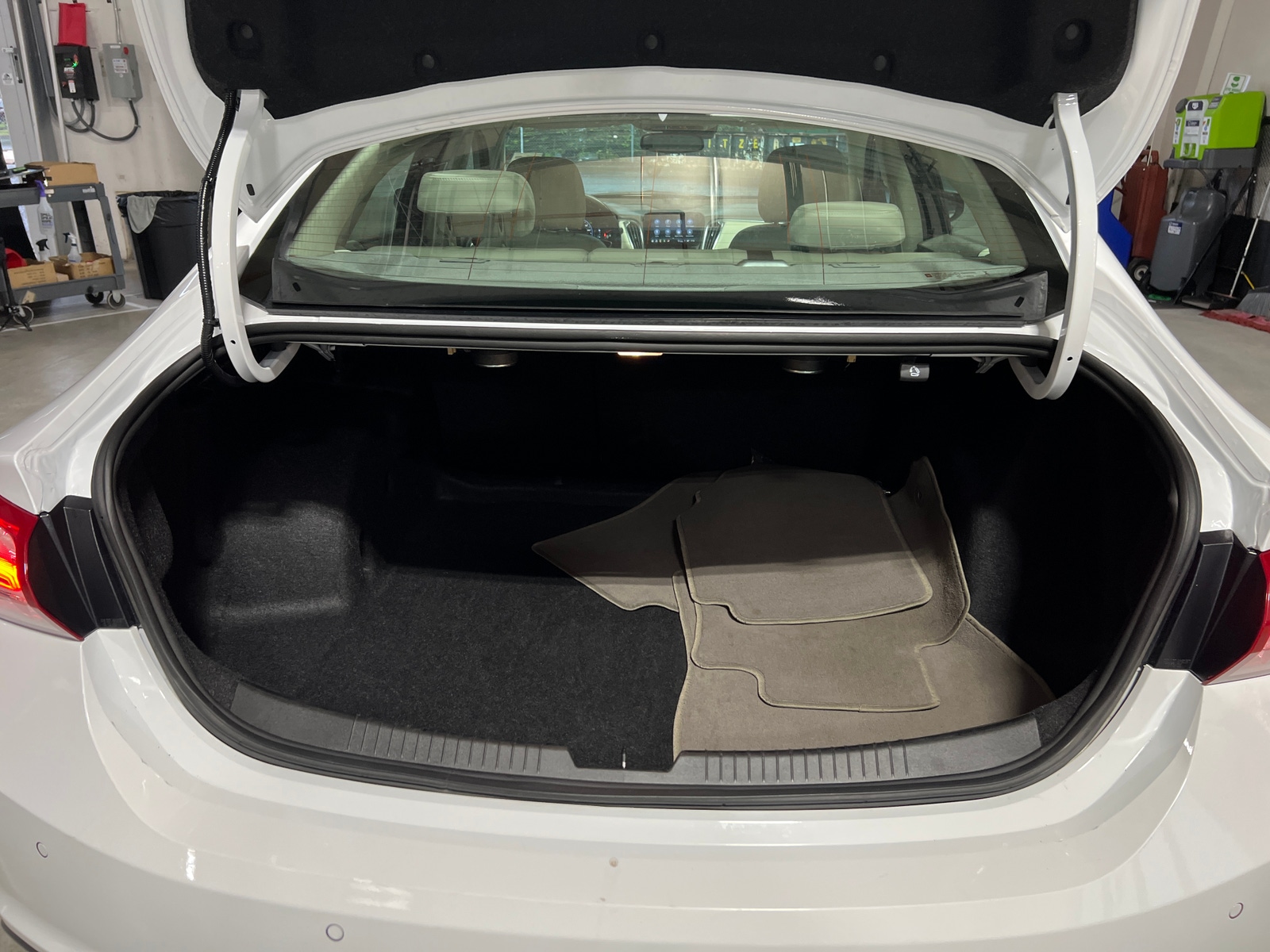 Thumbnail: 2024 Chevrolet Malibu - 6