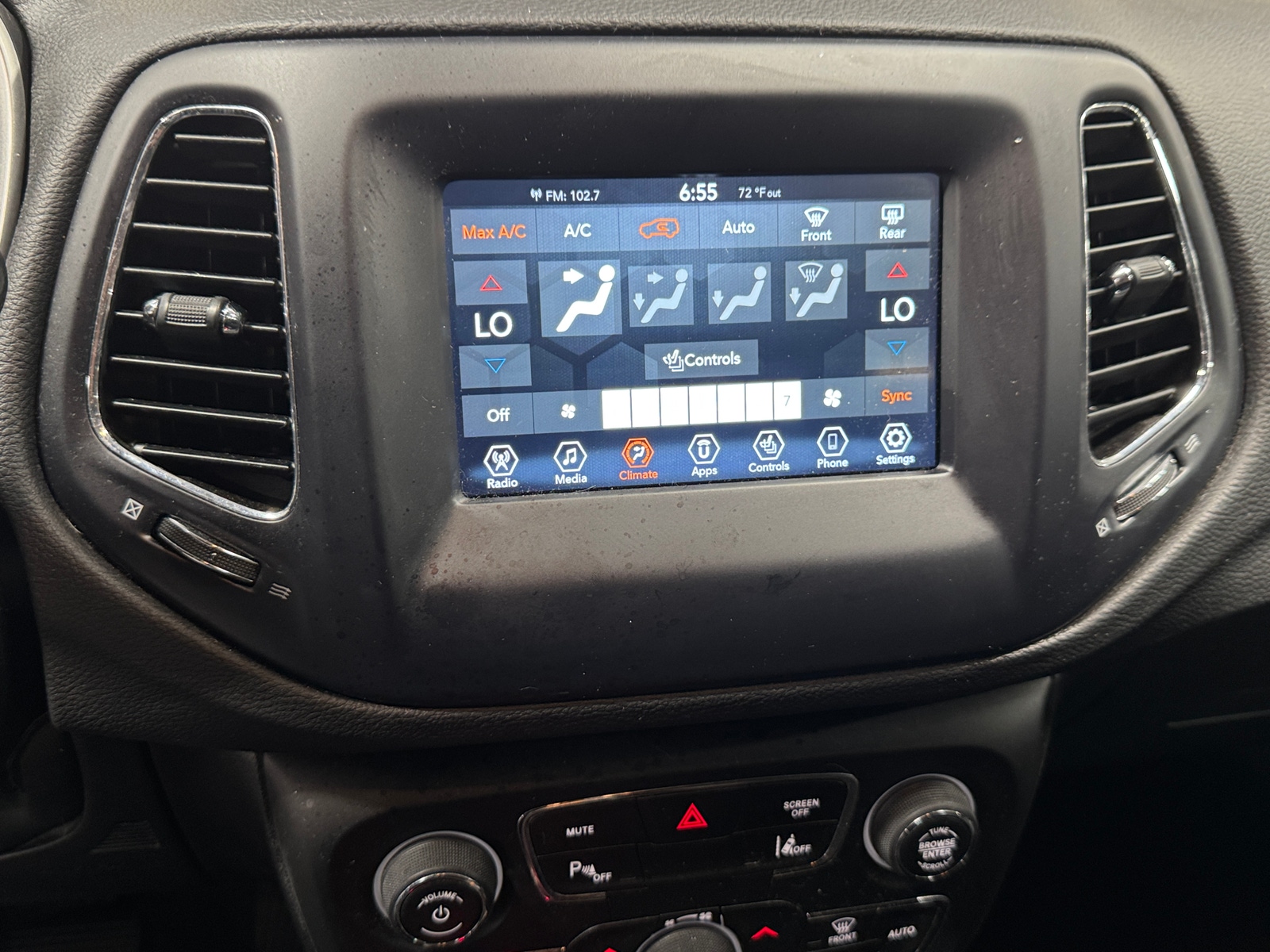 Thumbnail: 2021 Jeep Compass - 4