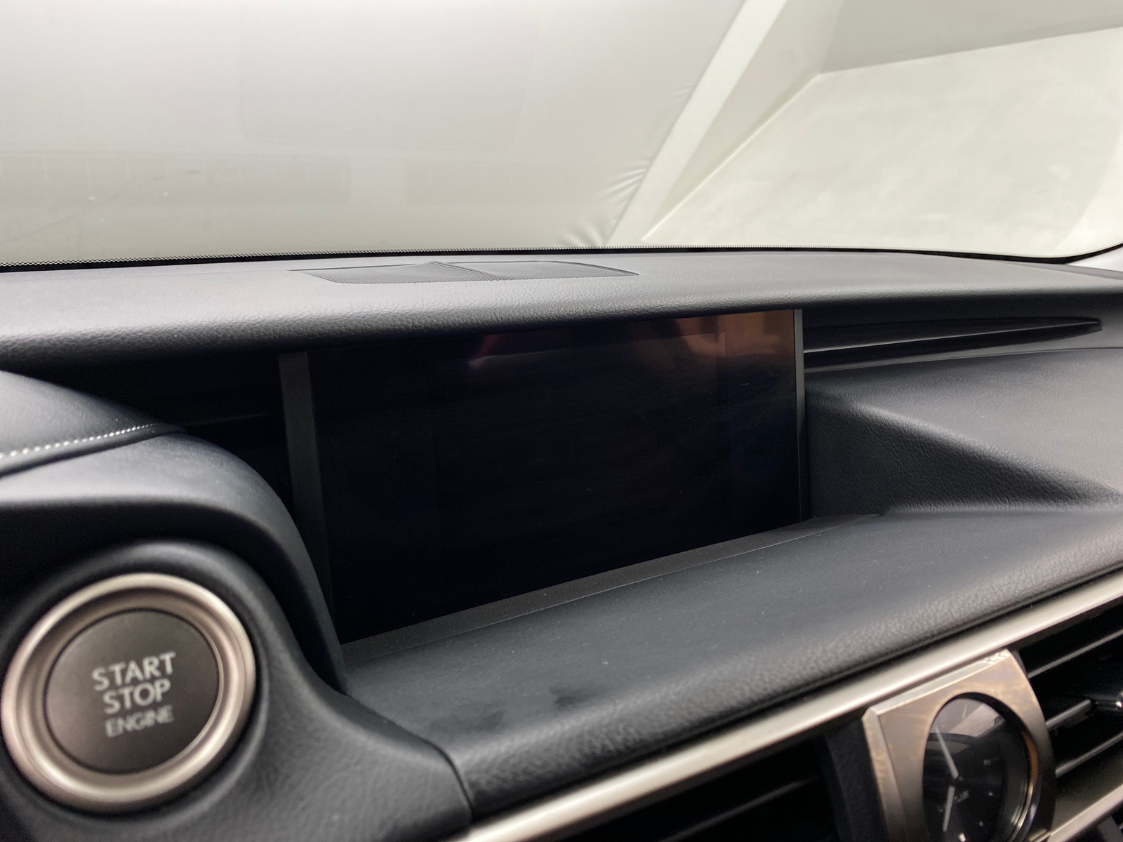Thumbnail: 2019 Lexus IS - 3