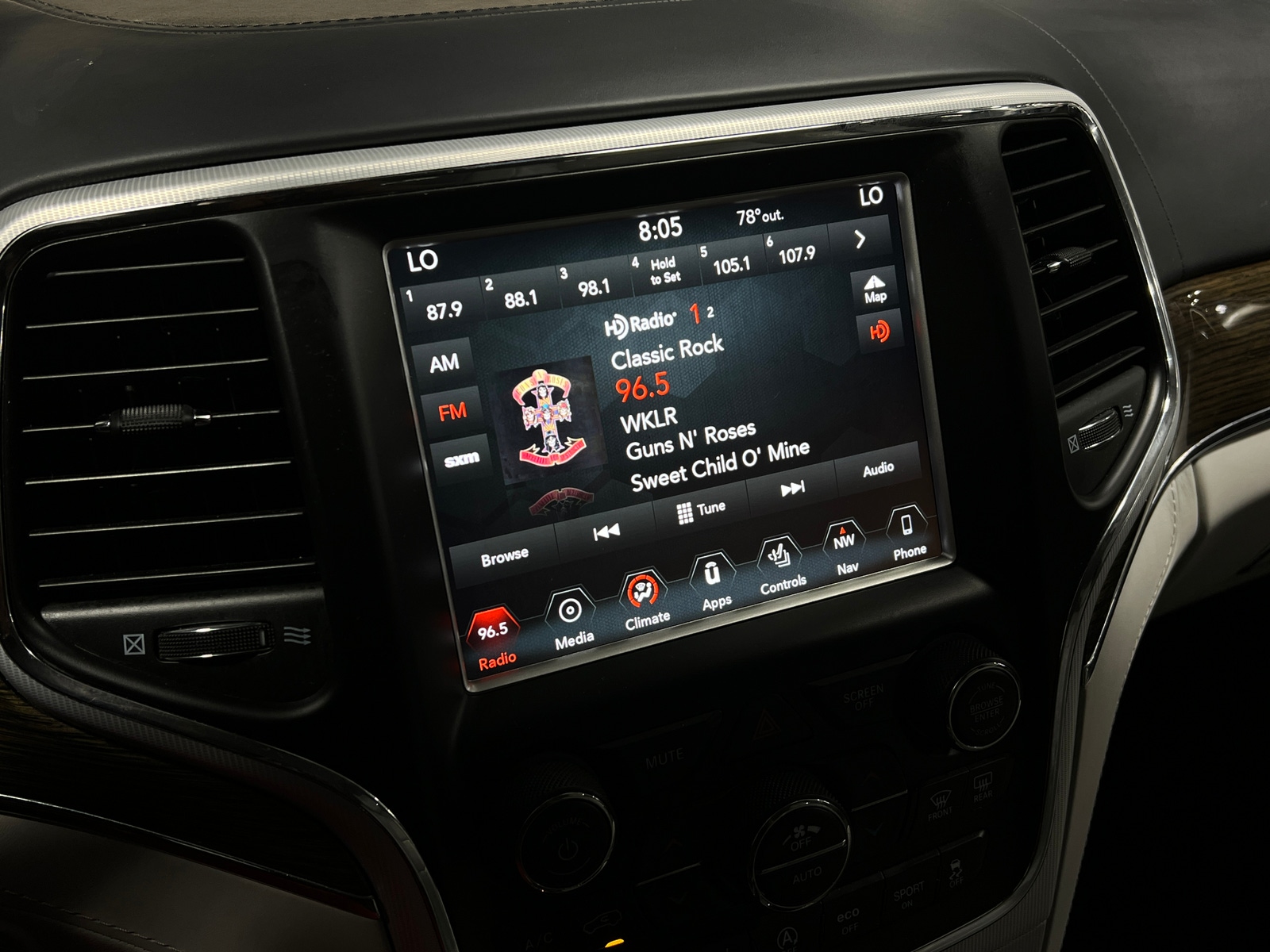 Thumbnail: 2018 Jeep Grand Cherokee - 3