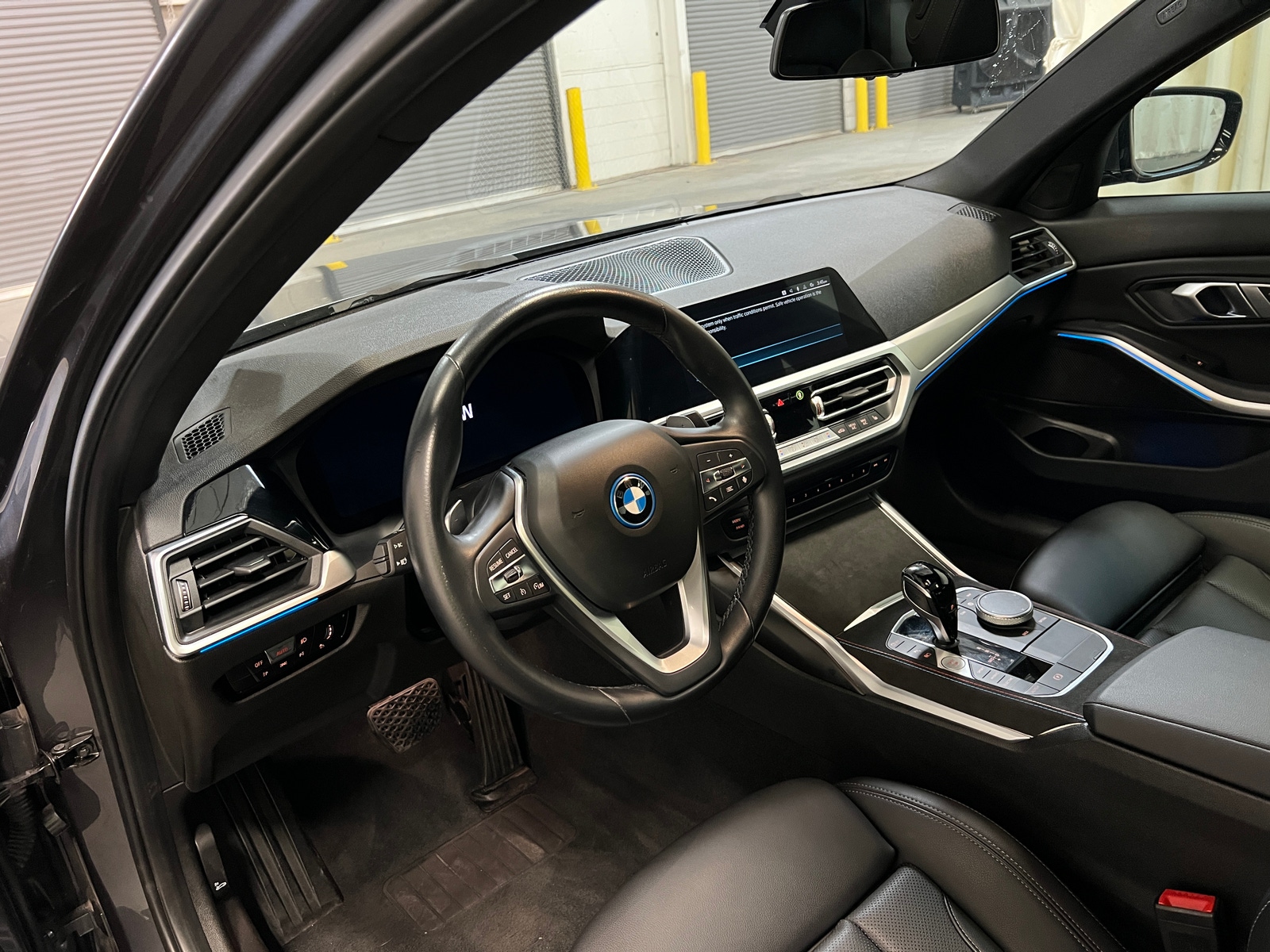 Thumbnail: 2022 BMW 3 Series - 2