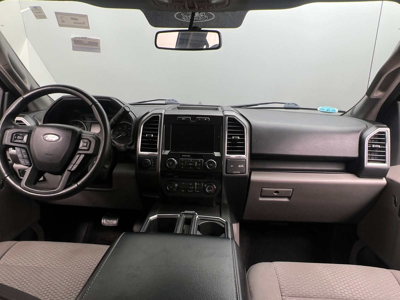 Thumbnail: 2016 Ford Econoline - 3