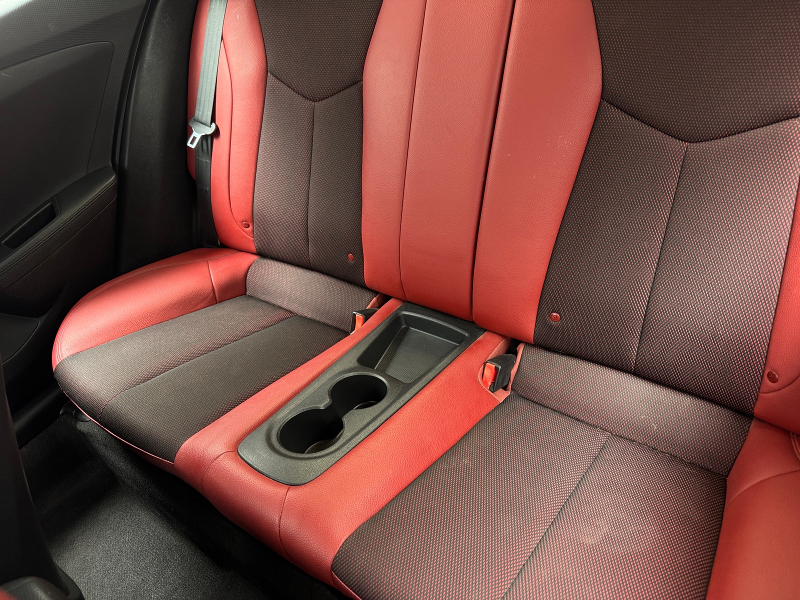 Thumbnail: 2015 Hyundai Veloster - 5