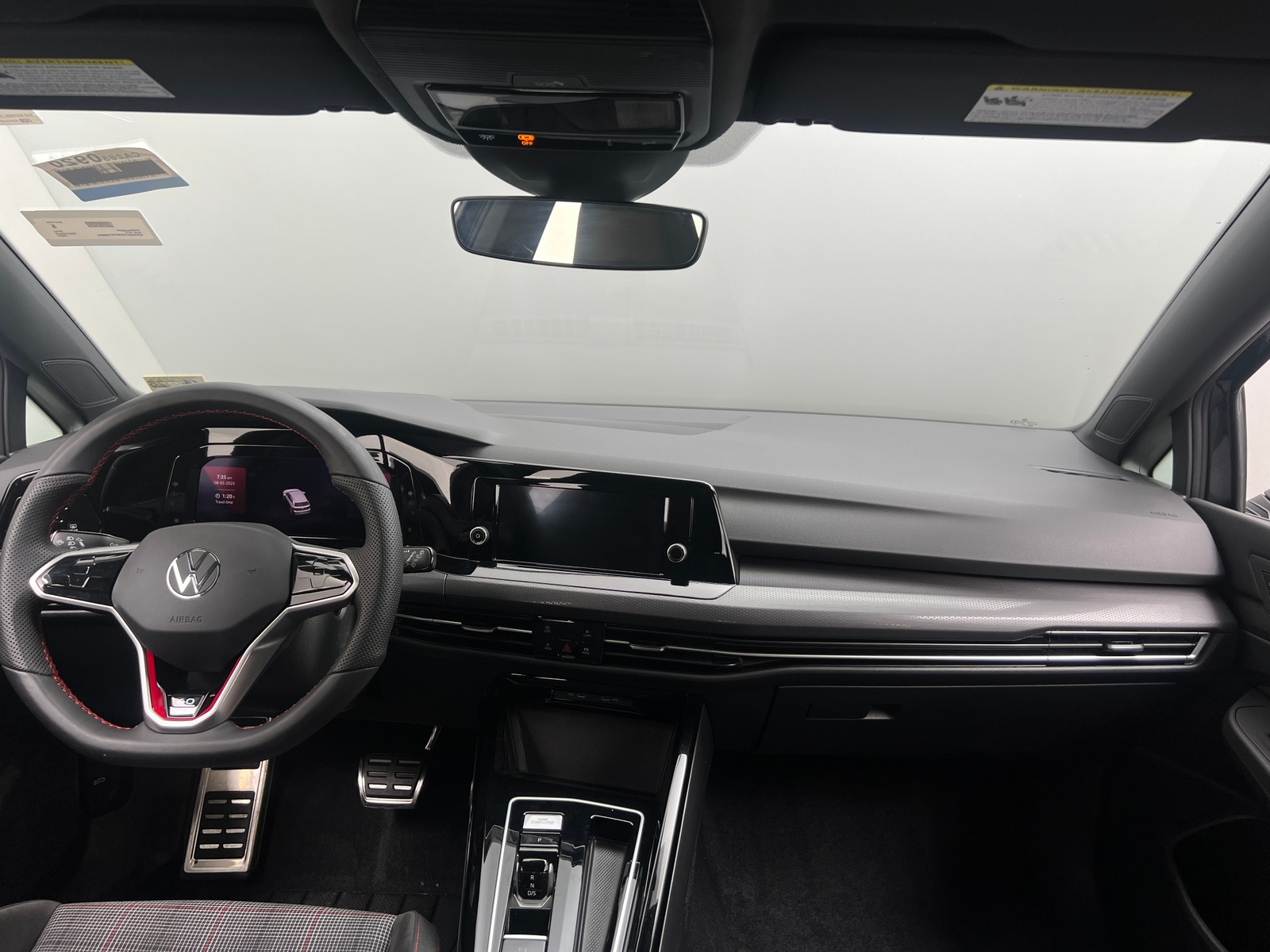 Thumbnail: 2023 Volkswagen Golf - 3