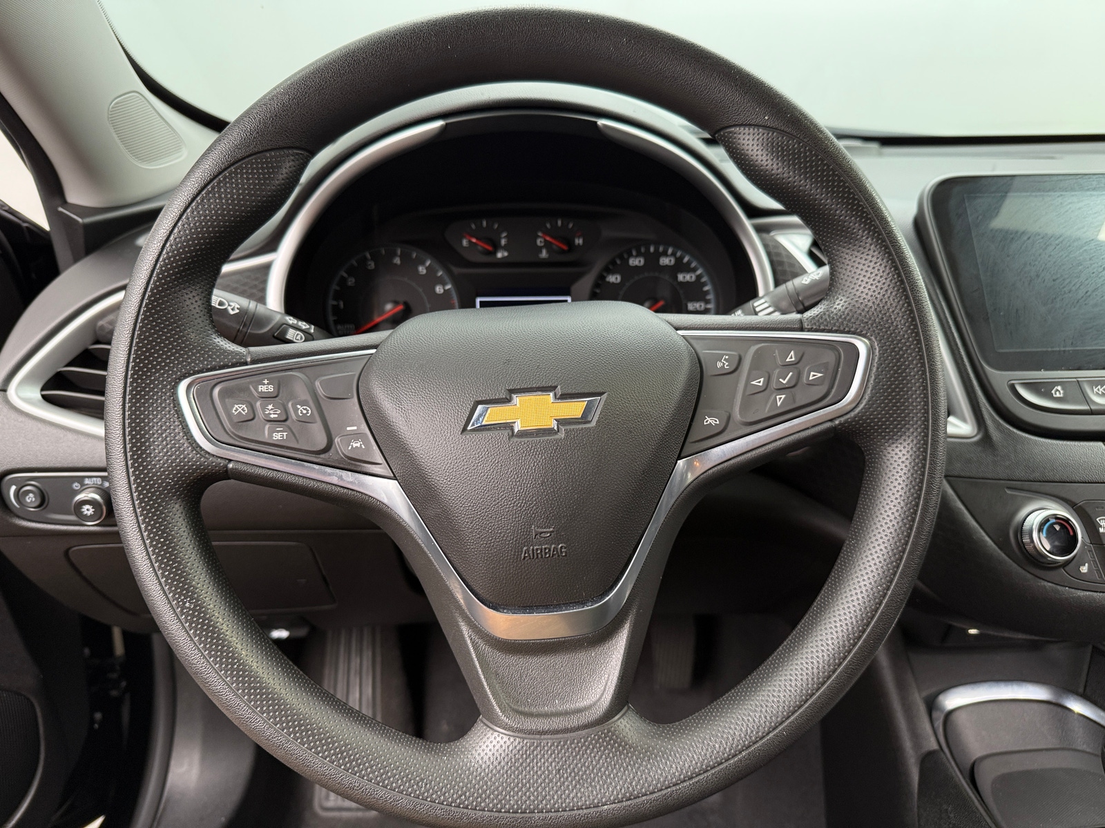 Thumbnail: 2024 Chevrolet Malibu - 5