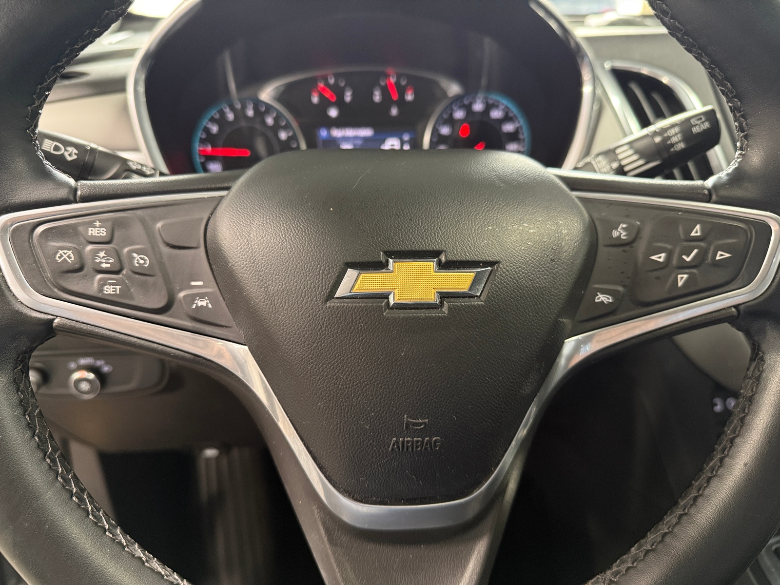 Thumbnail: 2023 Chevrolet Equinox - 5