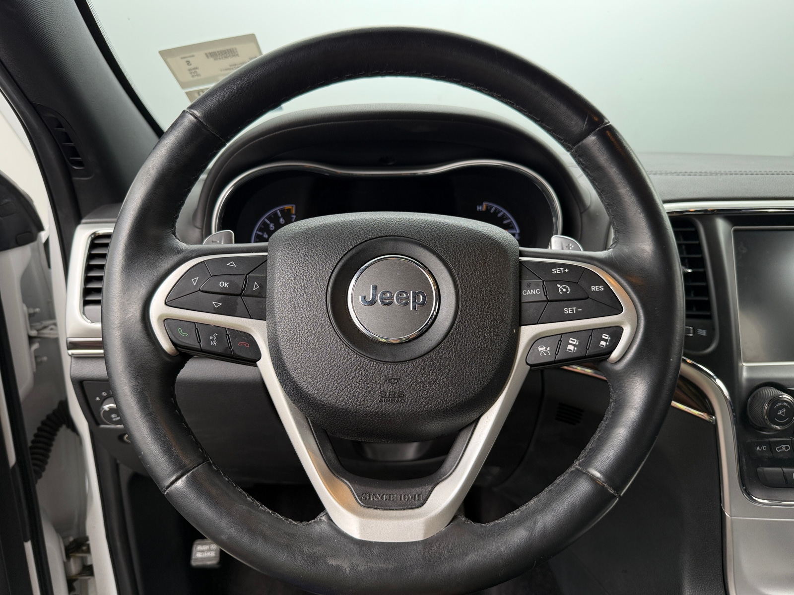 Thumbnail: 2016 Jeep Grand Cherokee - 4