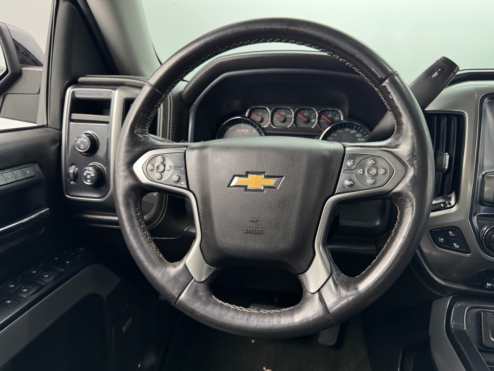 Thumbnail: 2018 Chevrolet Silverado 1500 - 4