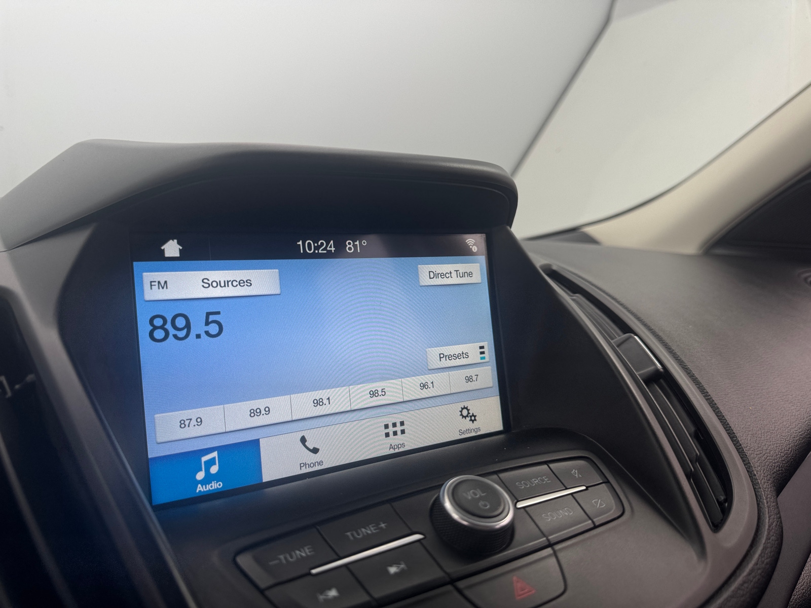 Thumbnail: 2019 Ford Escape - 4