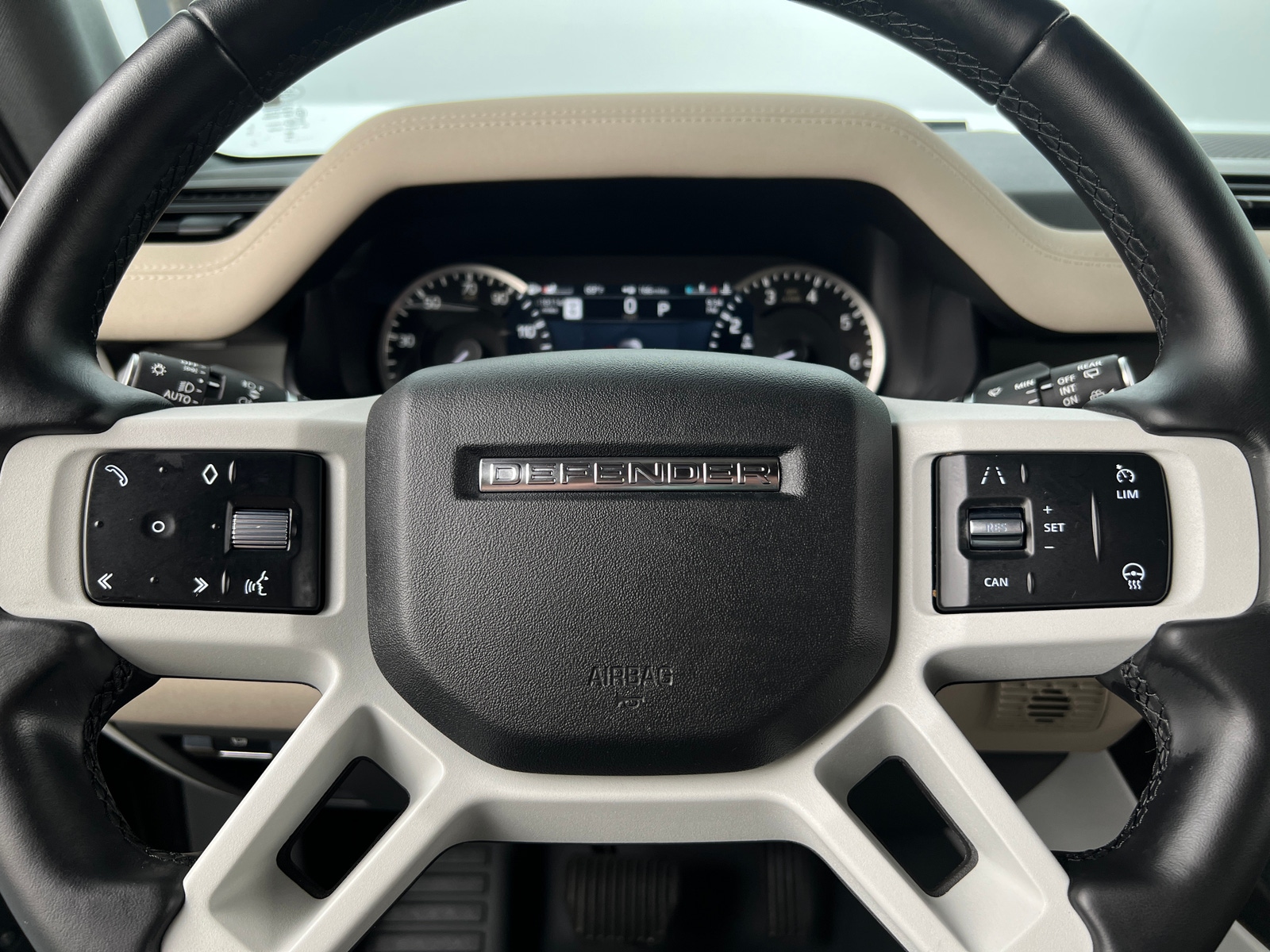 Thumbnail: 2023 Land Rover Defender - 4