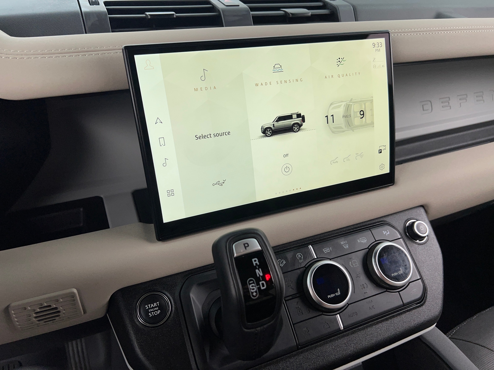 Thumbnail: 2023 Land Rover Defender - 3