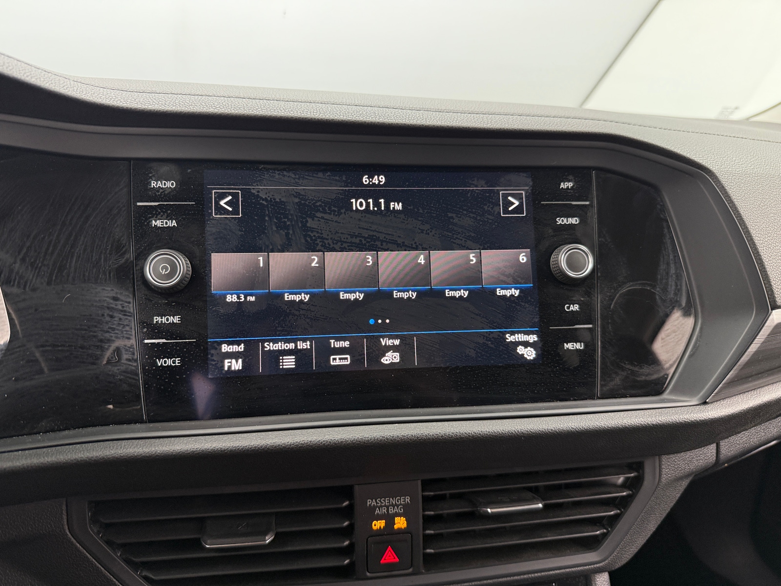 Thumbnail: 2019 Volkswagen Jetta - 3