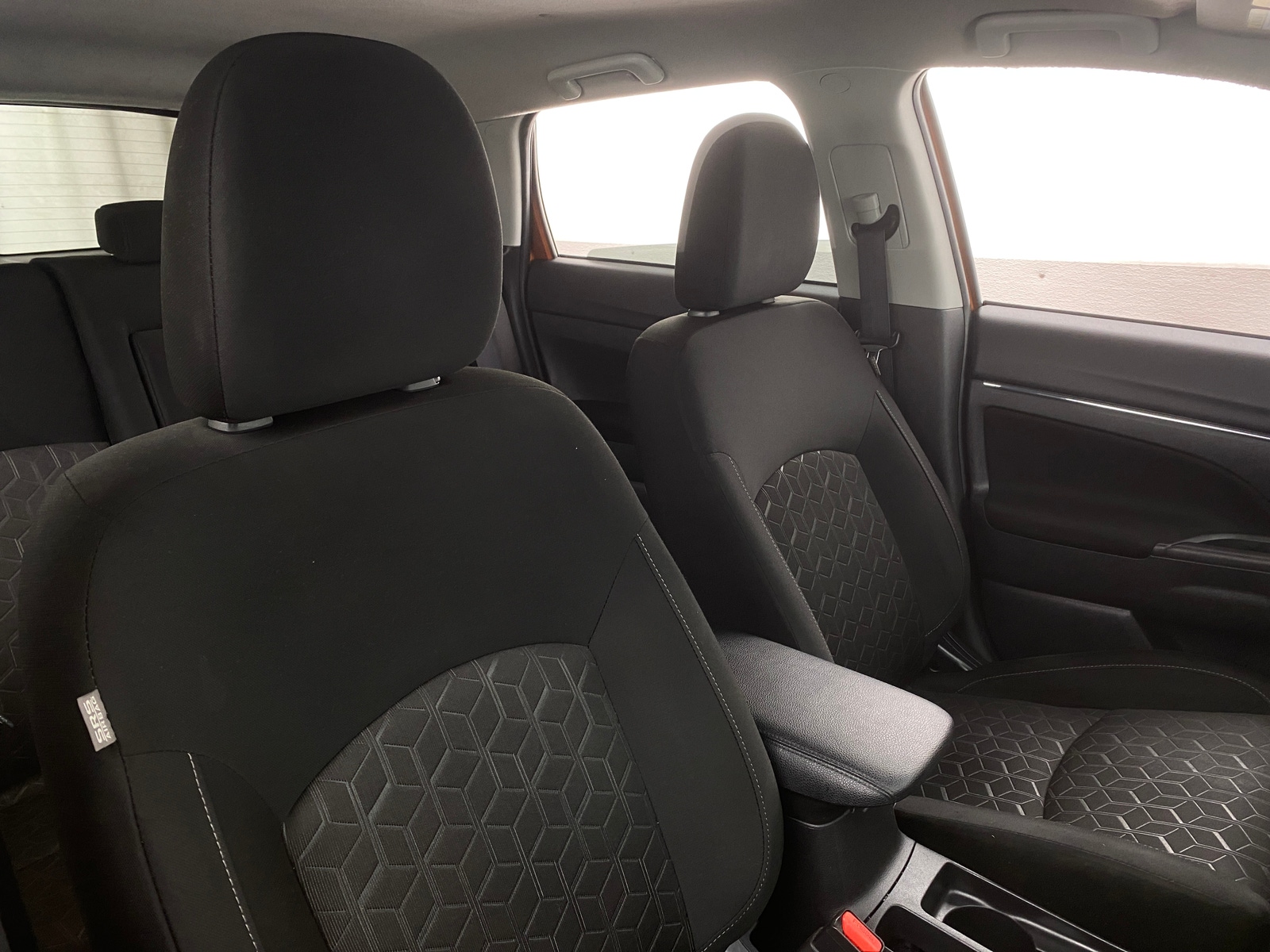 Thumbnail: 2024 Mitsubishi Outlander Sport - 2