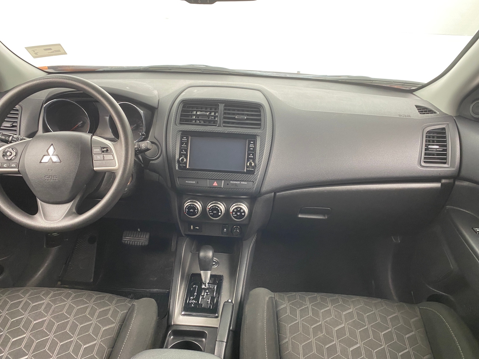Thumbnail: 2024 Mitsubishi Outlander Sport - 3