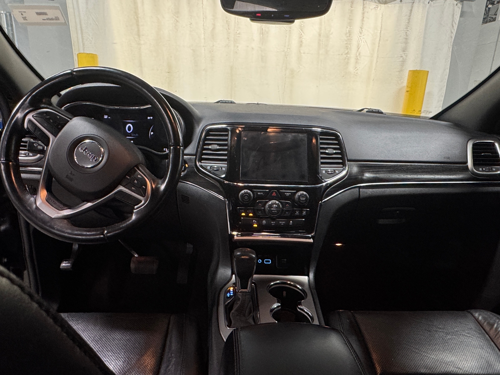 Thumbnail: 2019 Jeep Grand Cherokee - 3