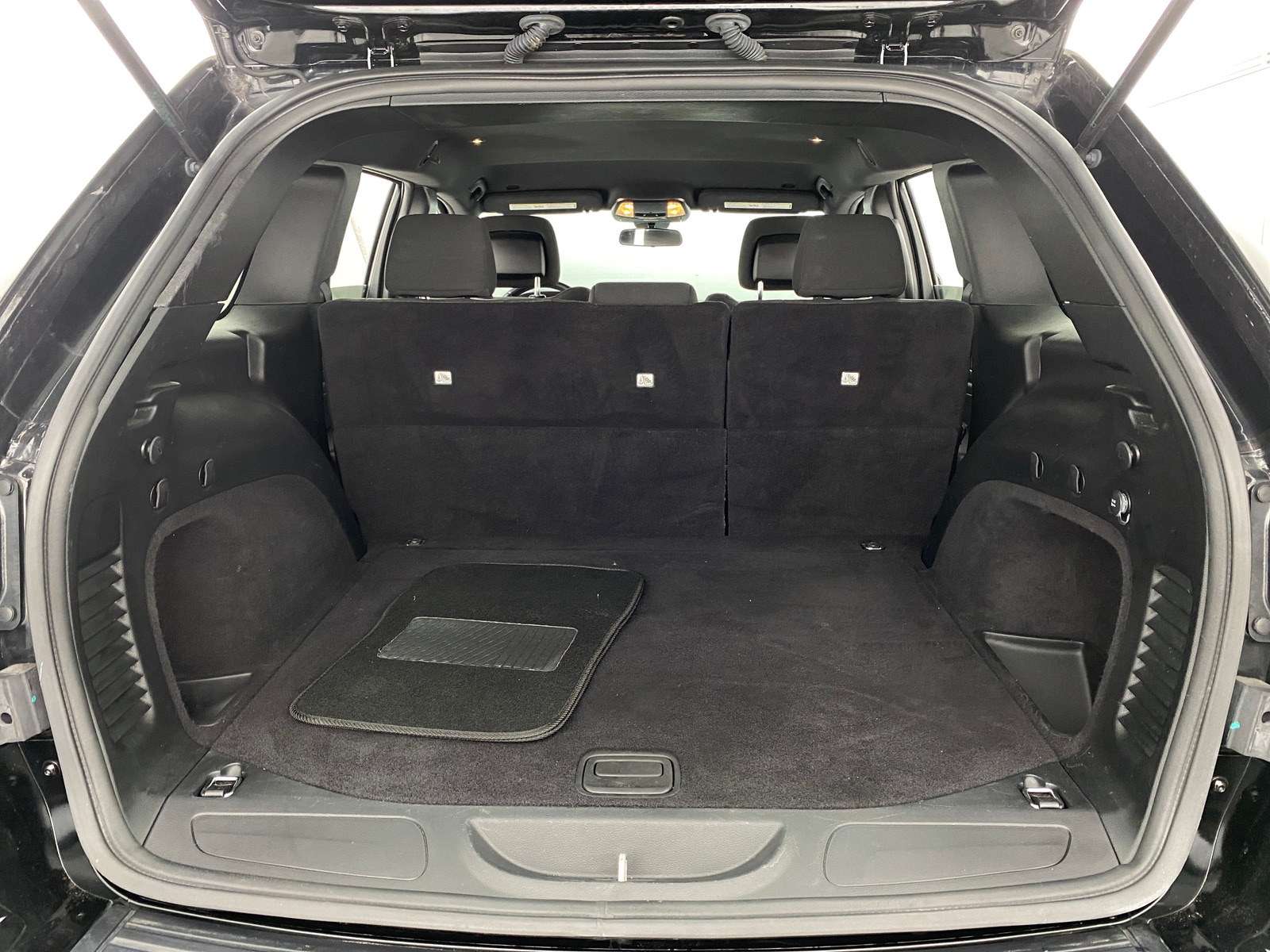 Thumbnail: 2020 Jeep Grand Cherokee - 7