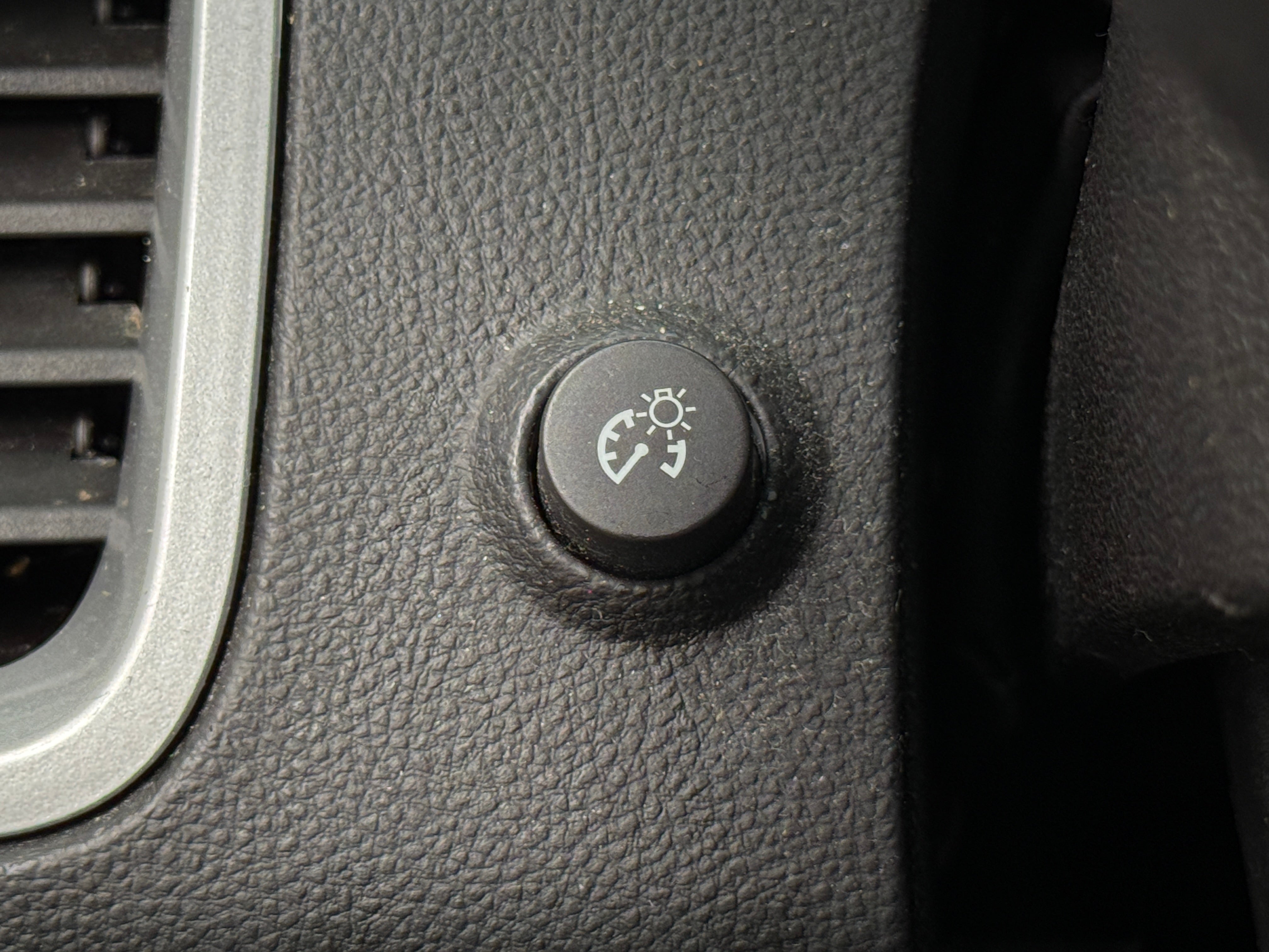 Used 2015 Chevrolet Equinox 1LT with VIN 2GNALBEK6F1175701 for sale in Oak Creek, WI