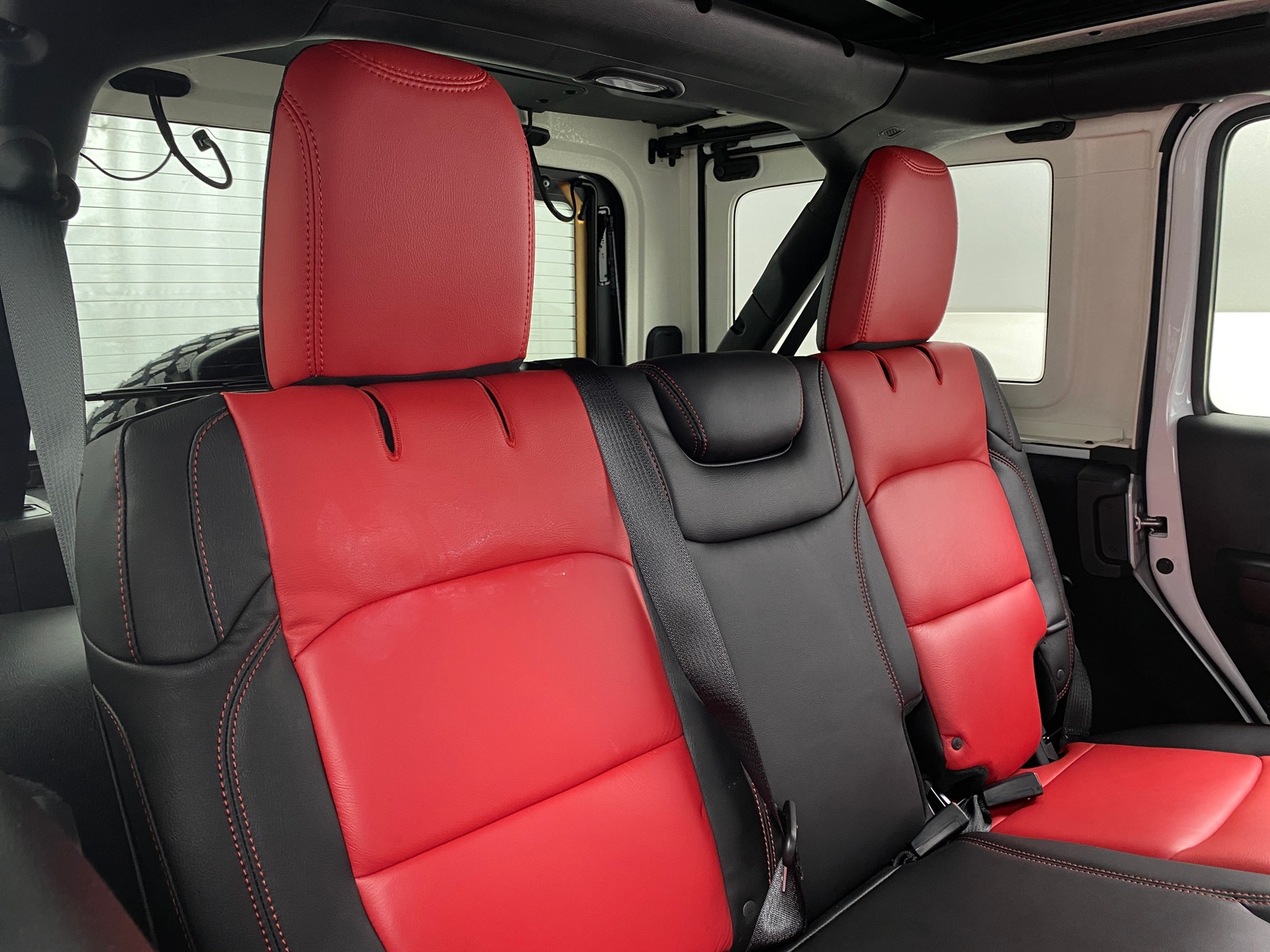 Thumbnail: 2022 Jeep Wrangler - 6