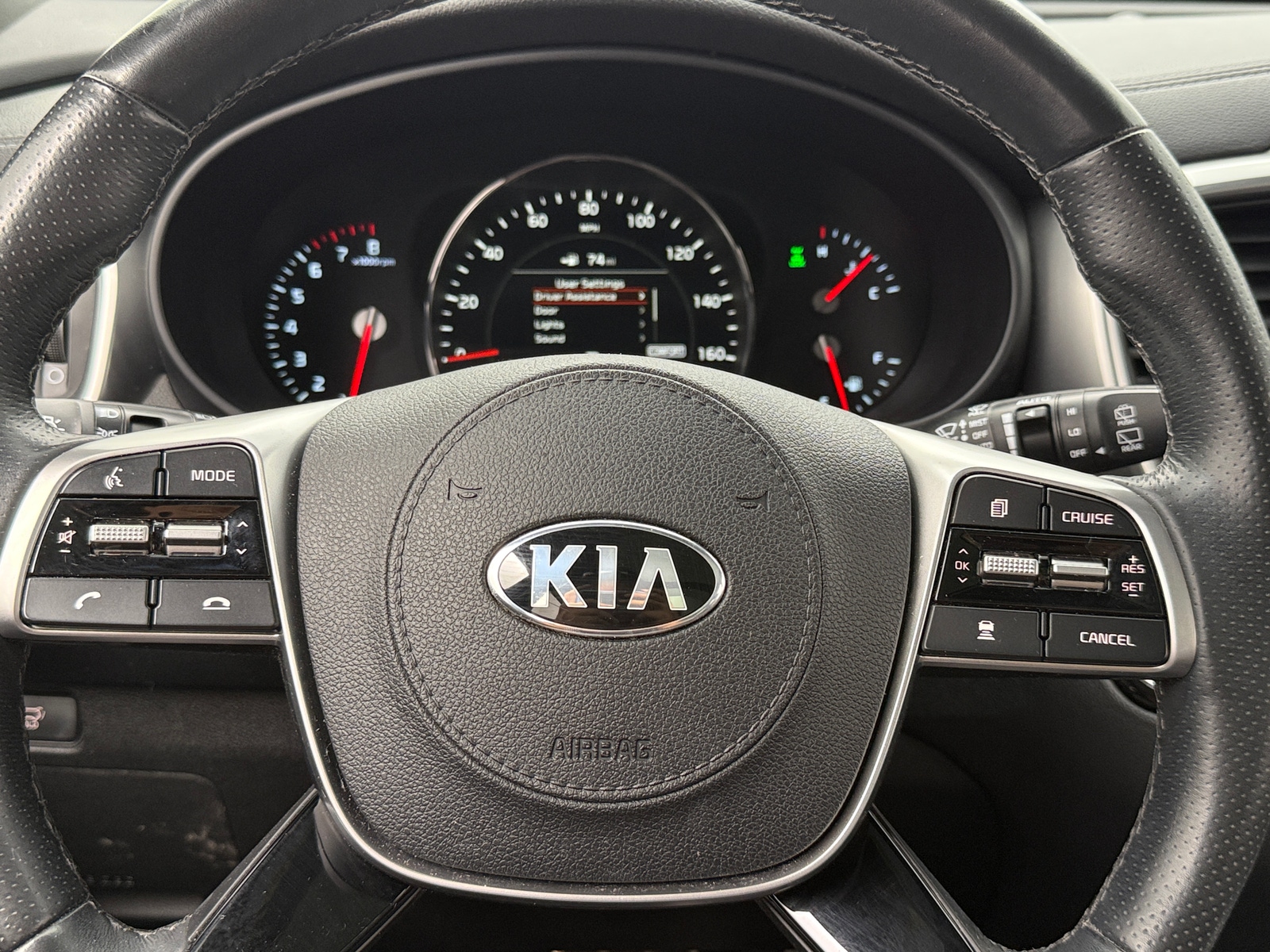 Thumbnail: 2019 Kia Sorento - 4