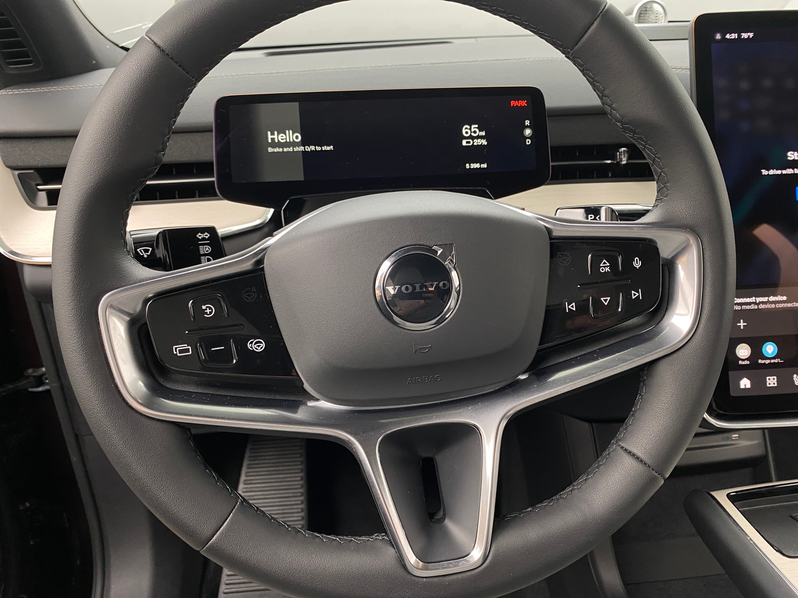 Thumbnail: 2025 Volvo EX90 - 4