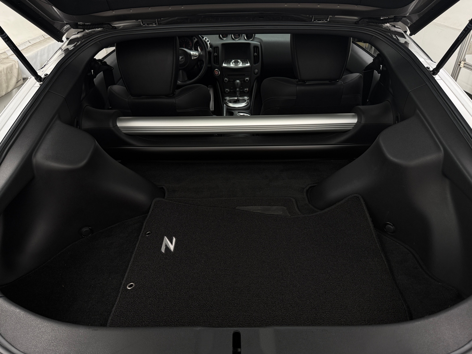Thumbnail: 2010 Nissan Z - 5